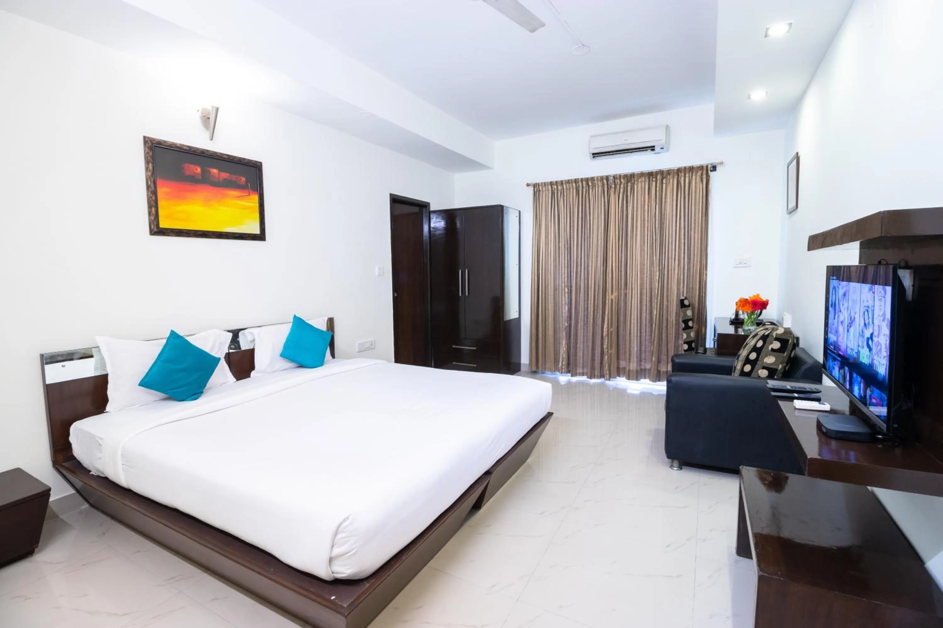 Bed in Sanctum Suites Domlur Bangalore