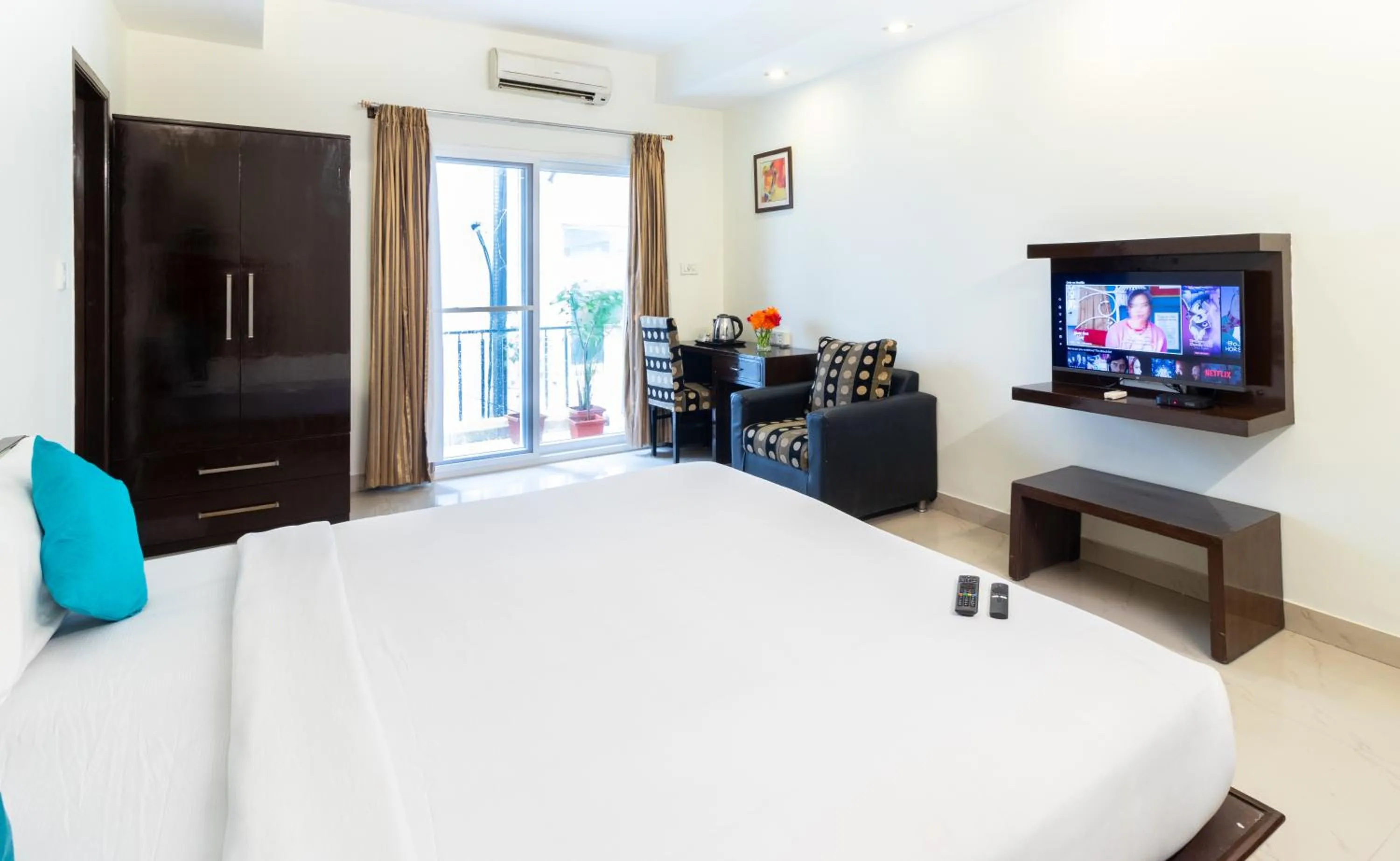 Bed in Sanctum Suites Domlur Bangalore