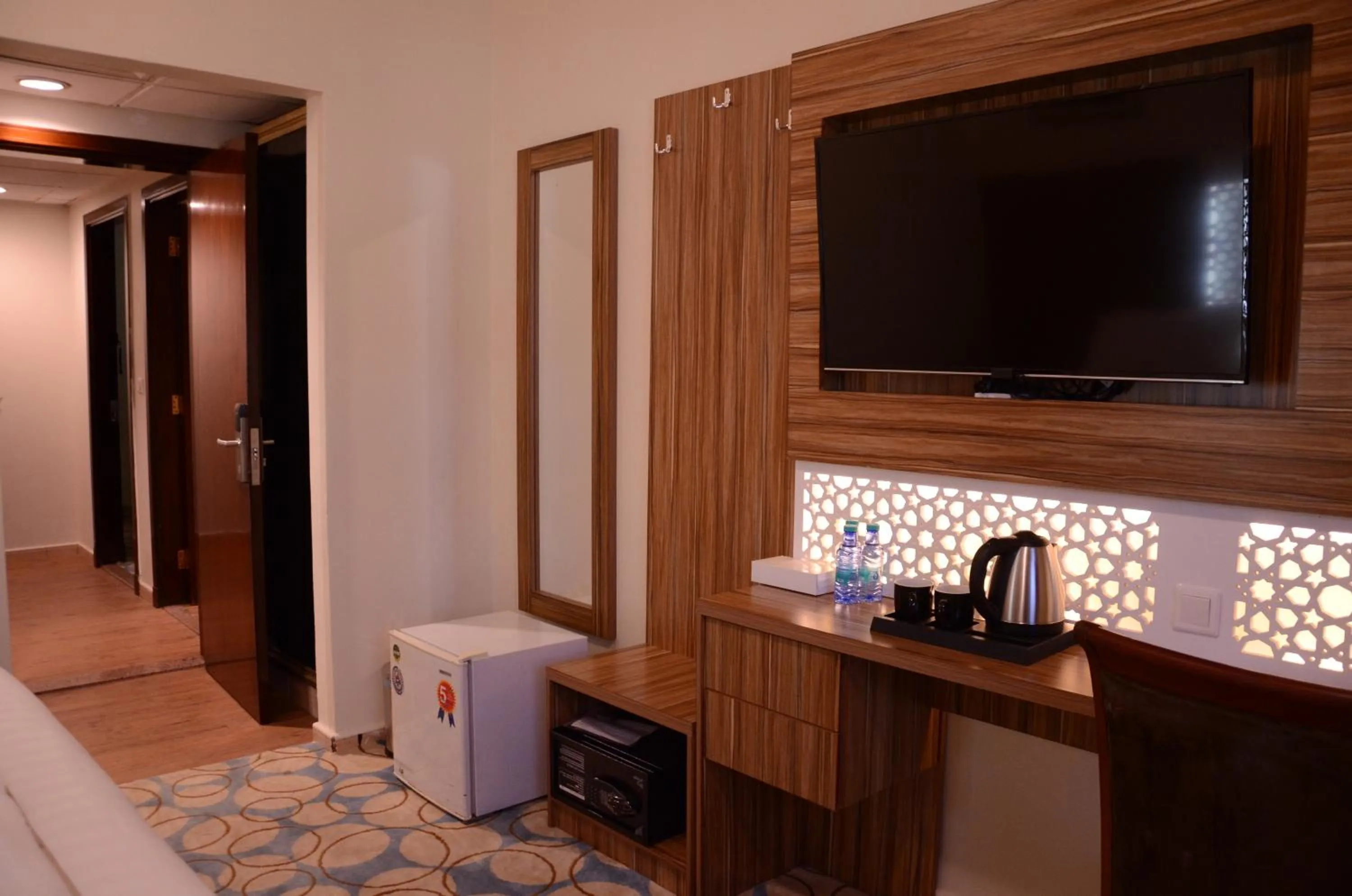 TV and multimedia in Artal Al Alami Hotel