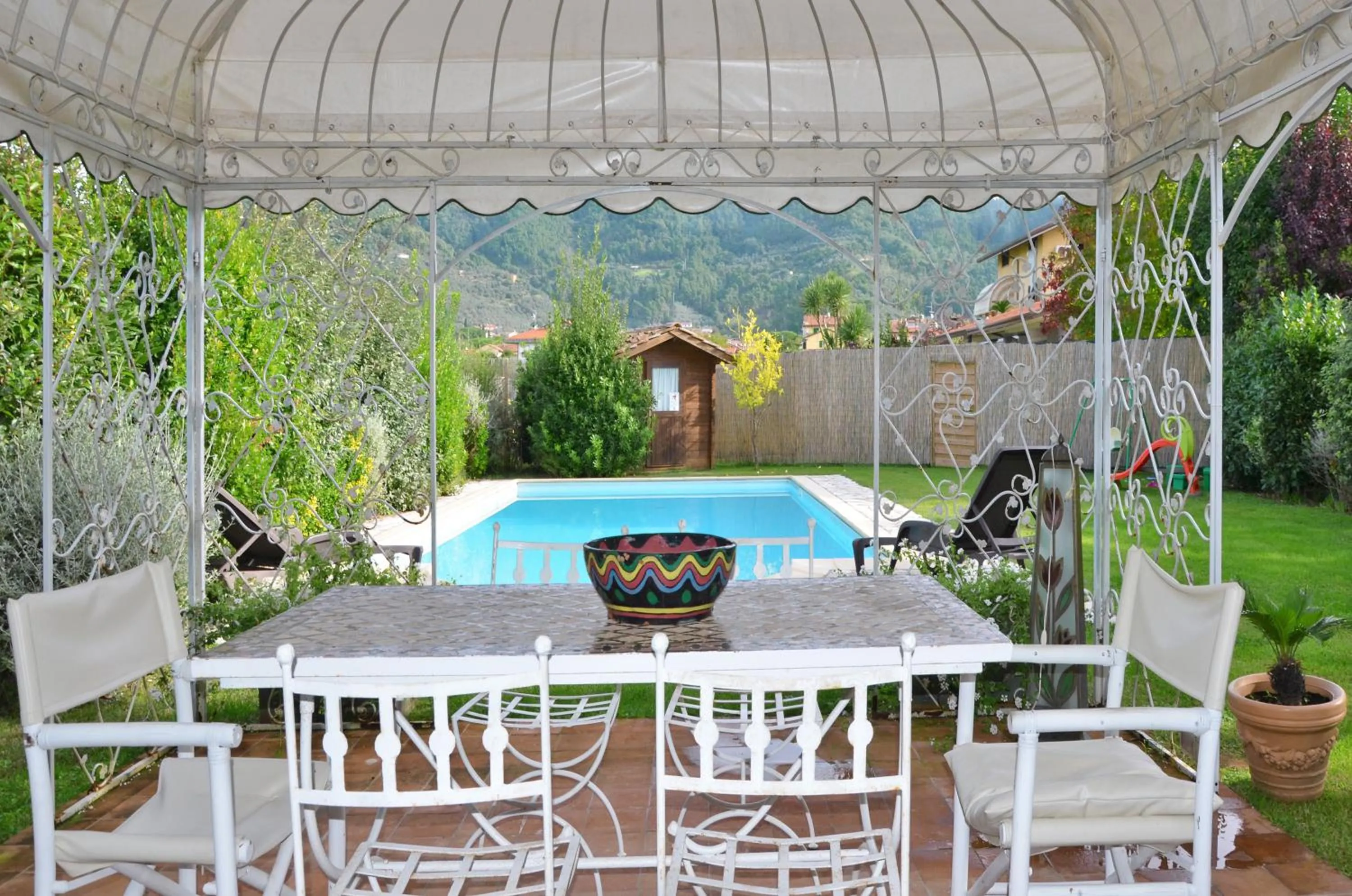 Swimming pool in B&b Casa Penelope