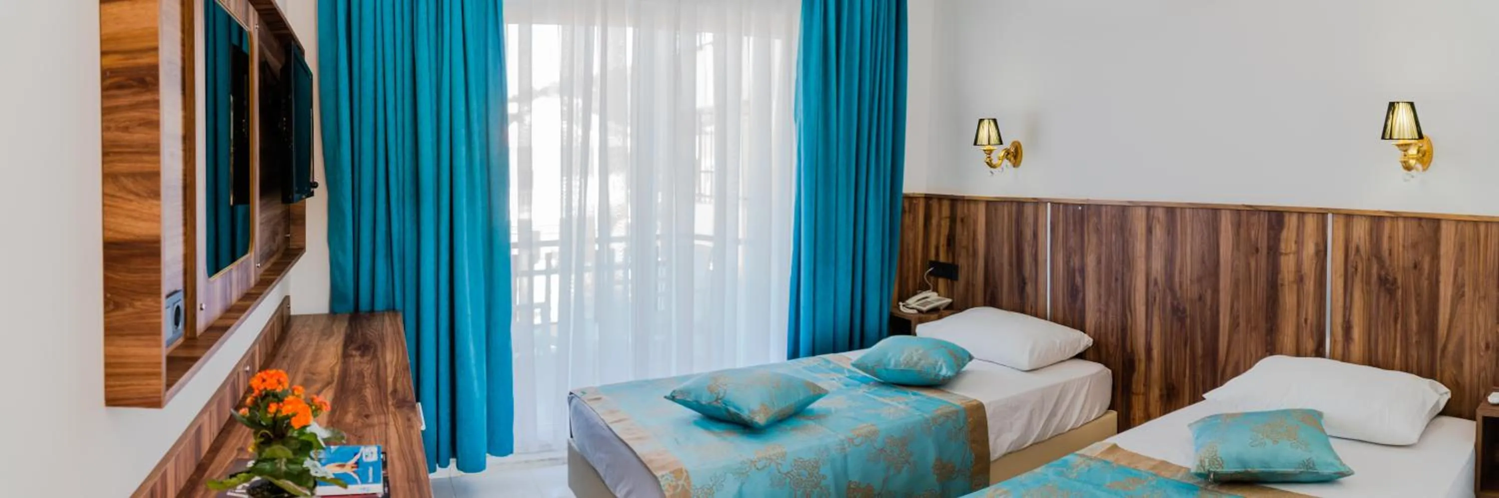 Massage, Bed in Elijah Hotel