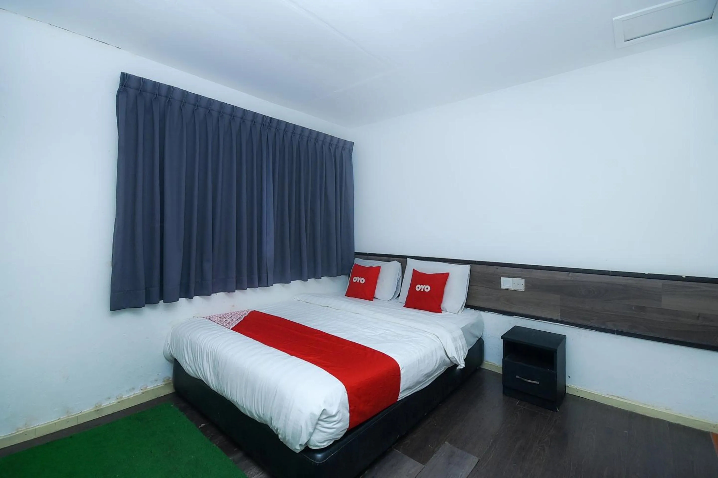 Deluxe Double Room in Hotel O River Inn