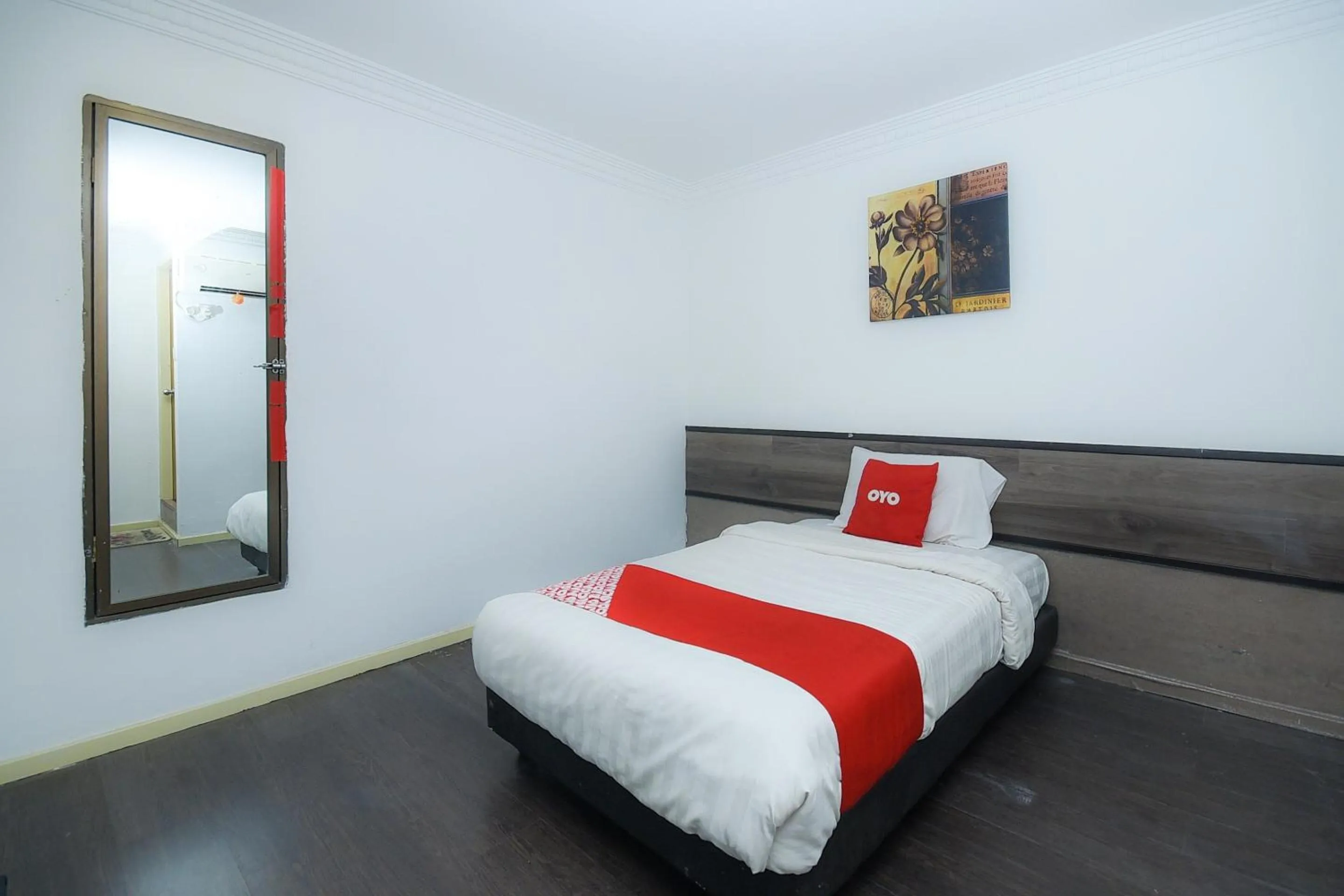 Bedroom in Hotel O River Inn