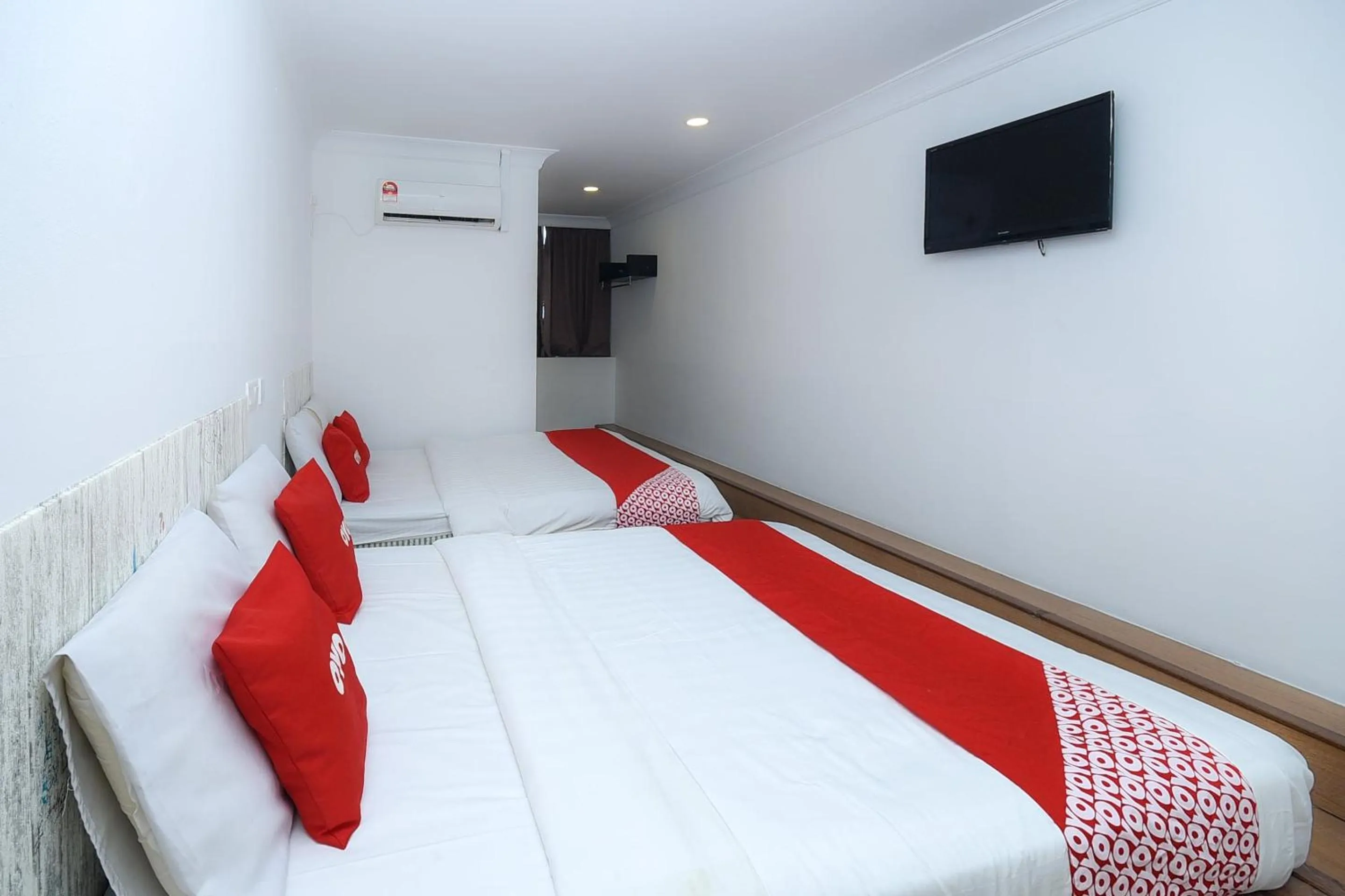 Bedroom in Hotel O River Inn