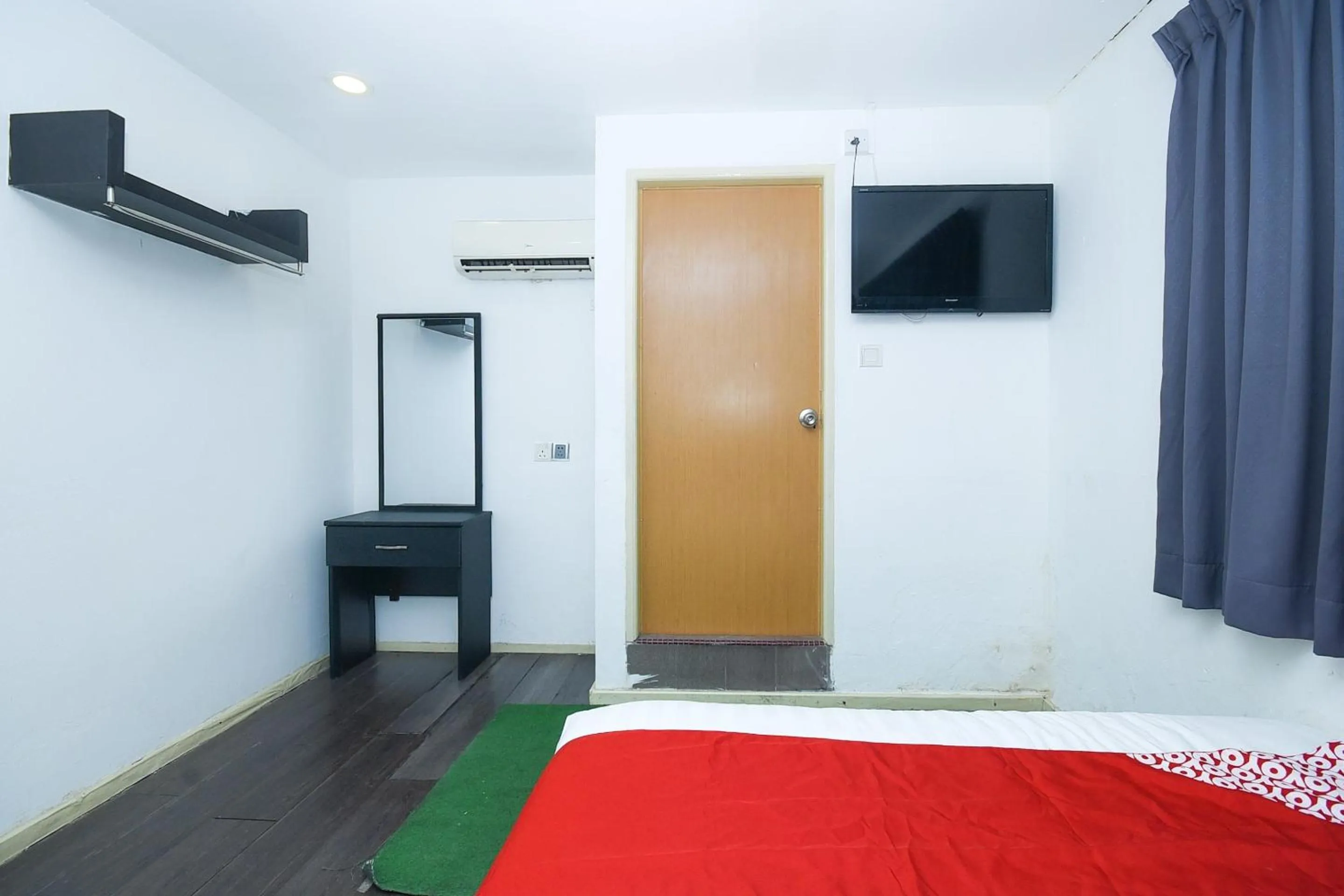 Bedroom in Hotel O River Inn