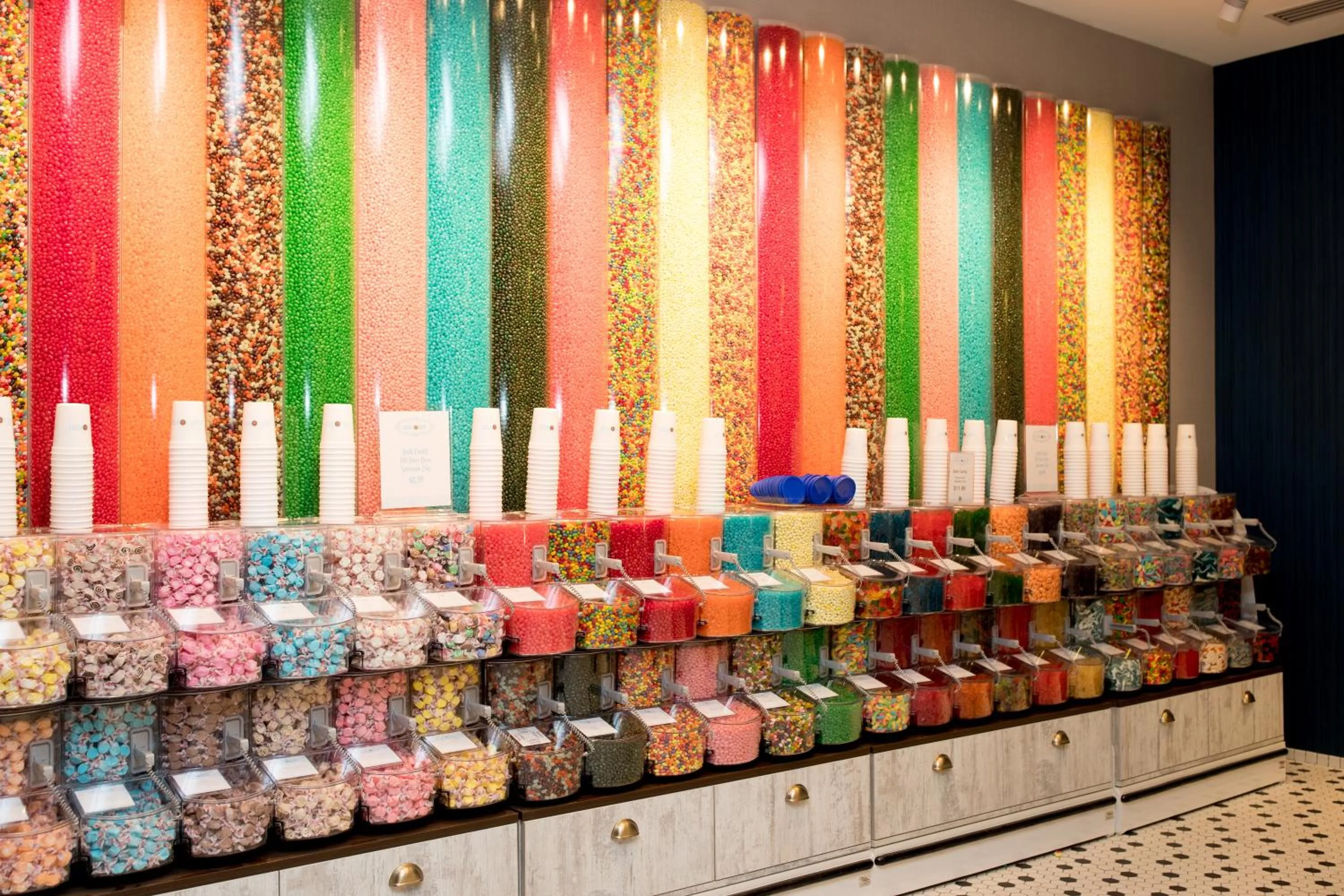 On-site shops in Great Wolf Lodge Georgia