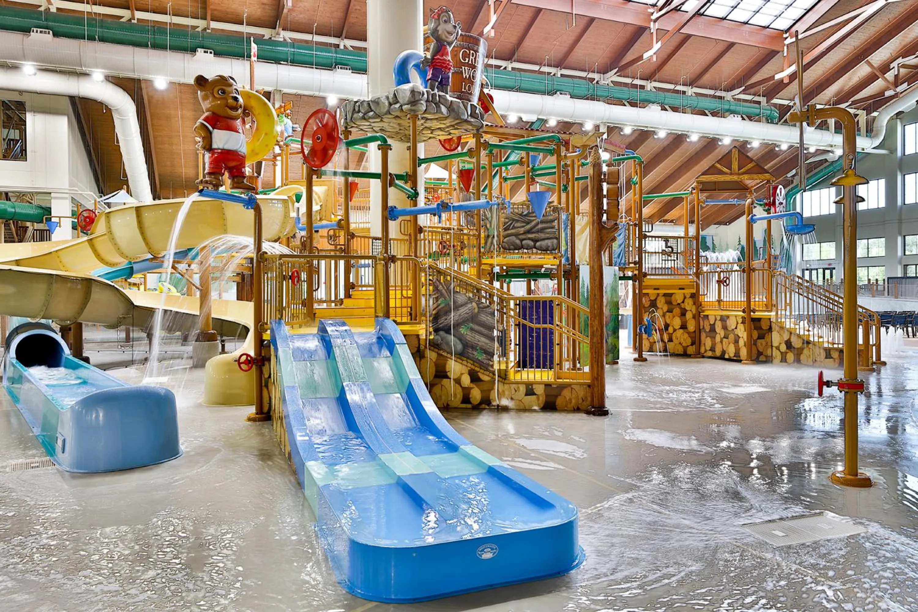 Aqua park in Great Wolf Lodge Georgia