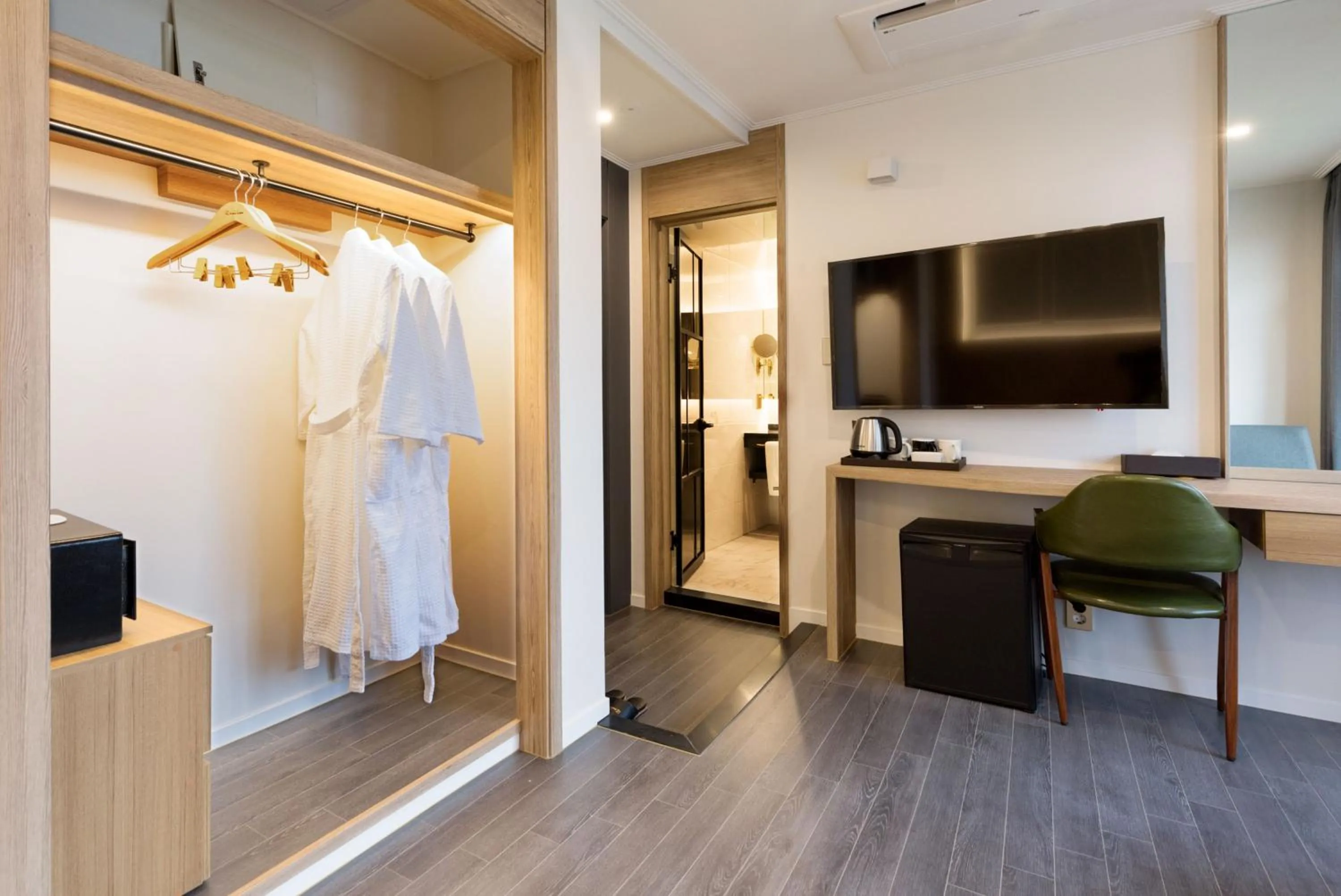 Decorative detail in Casaloma Hotel