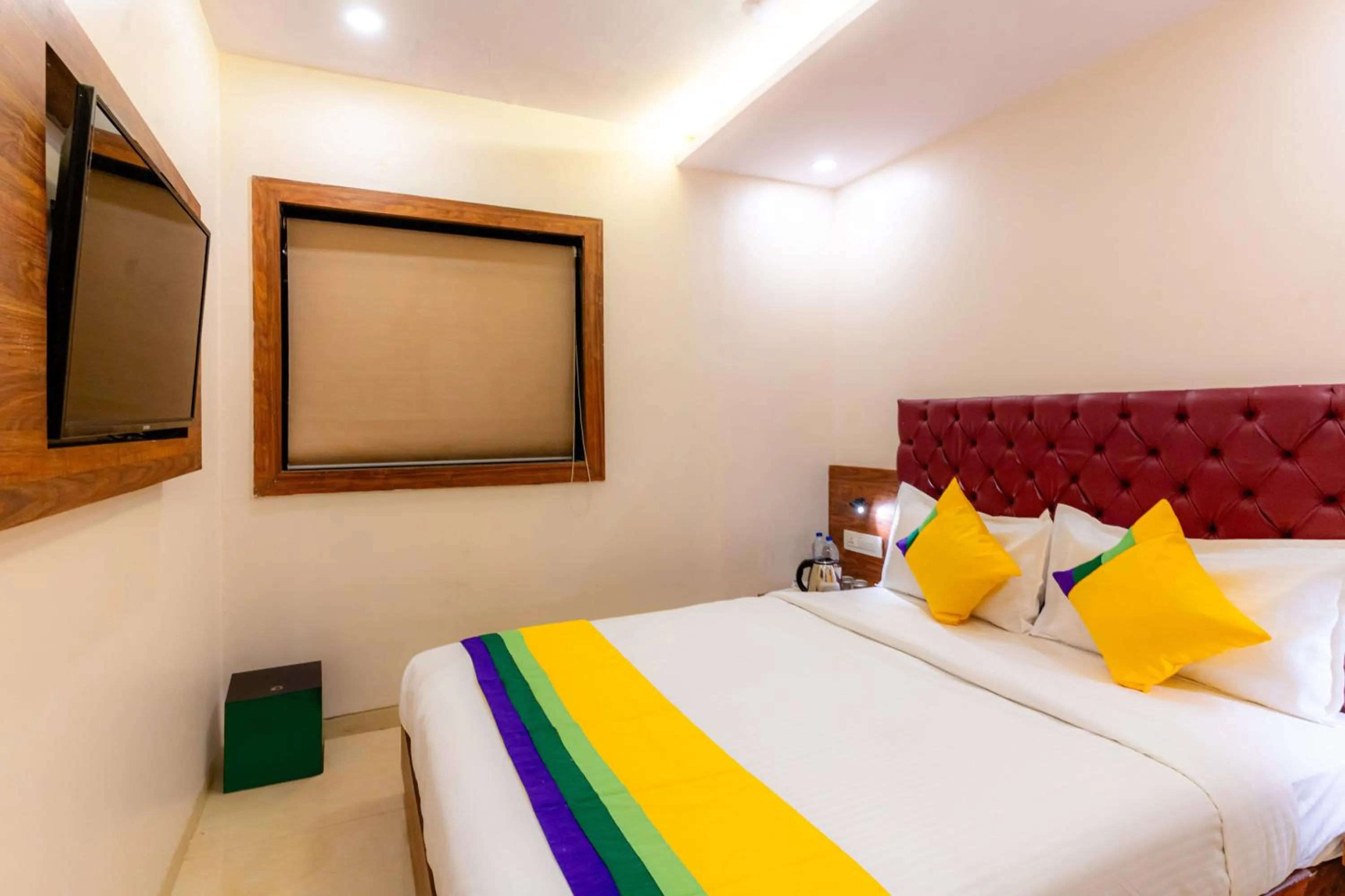 Bed in Itsy Hotels Elegant