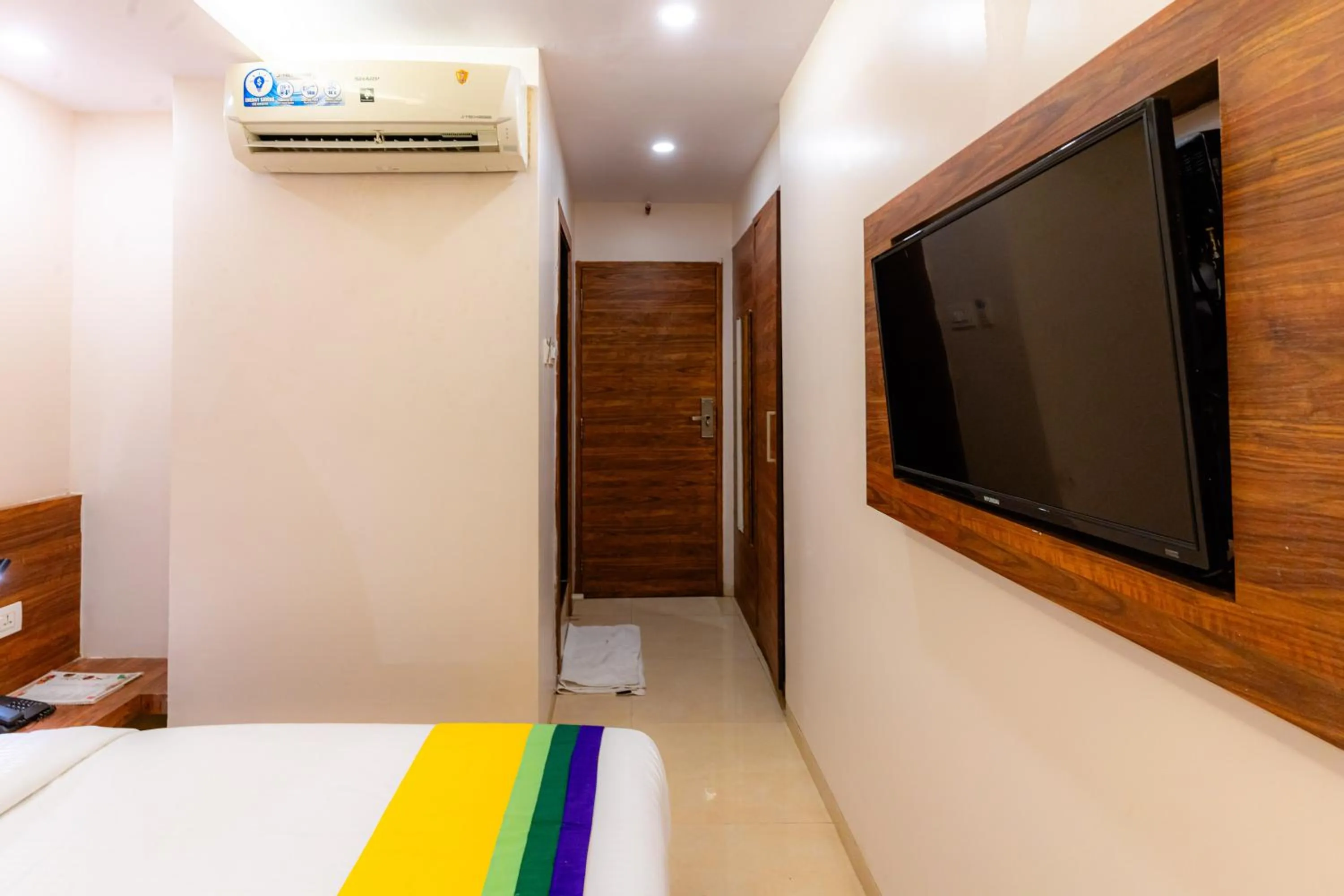 Bedroom, Bed in Itsy Hotels Elegant