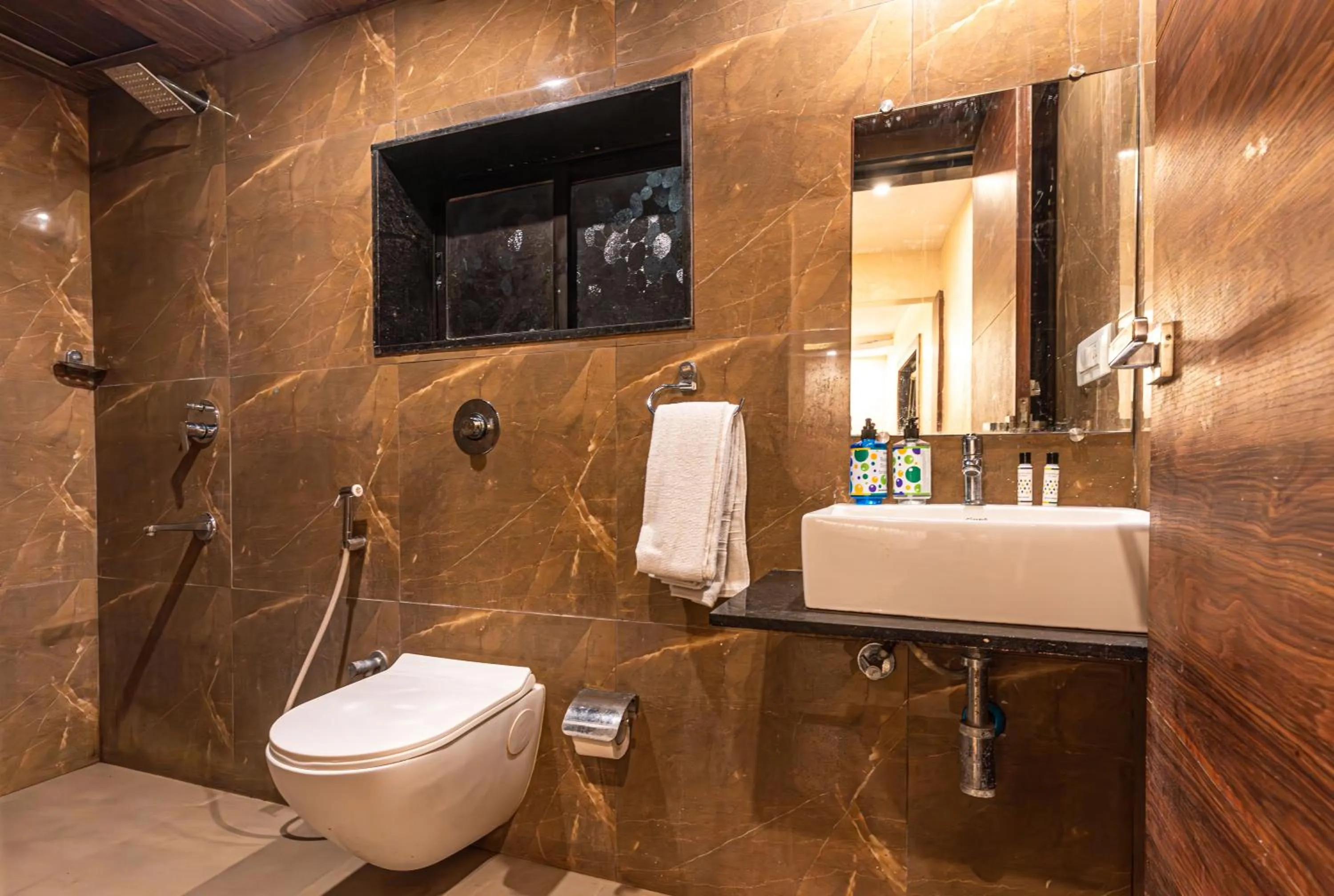 Bedroom in Itsy Hotels Elegant