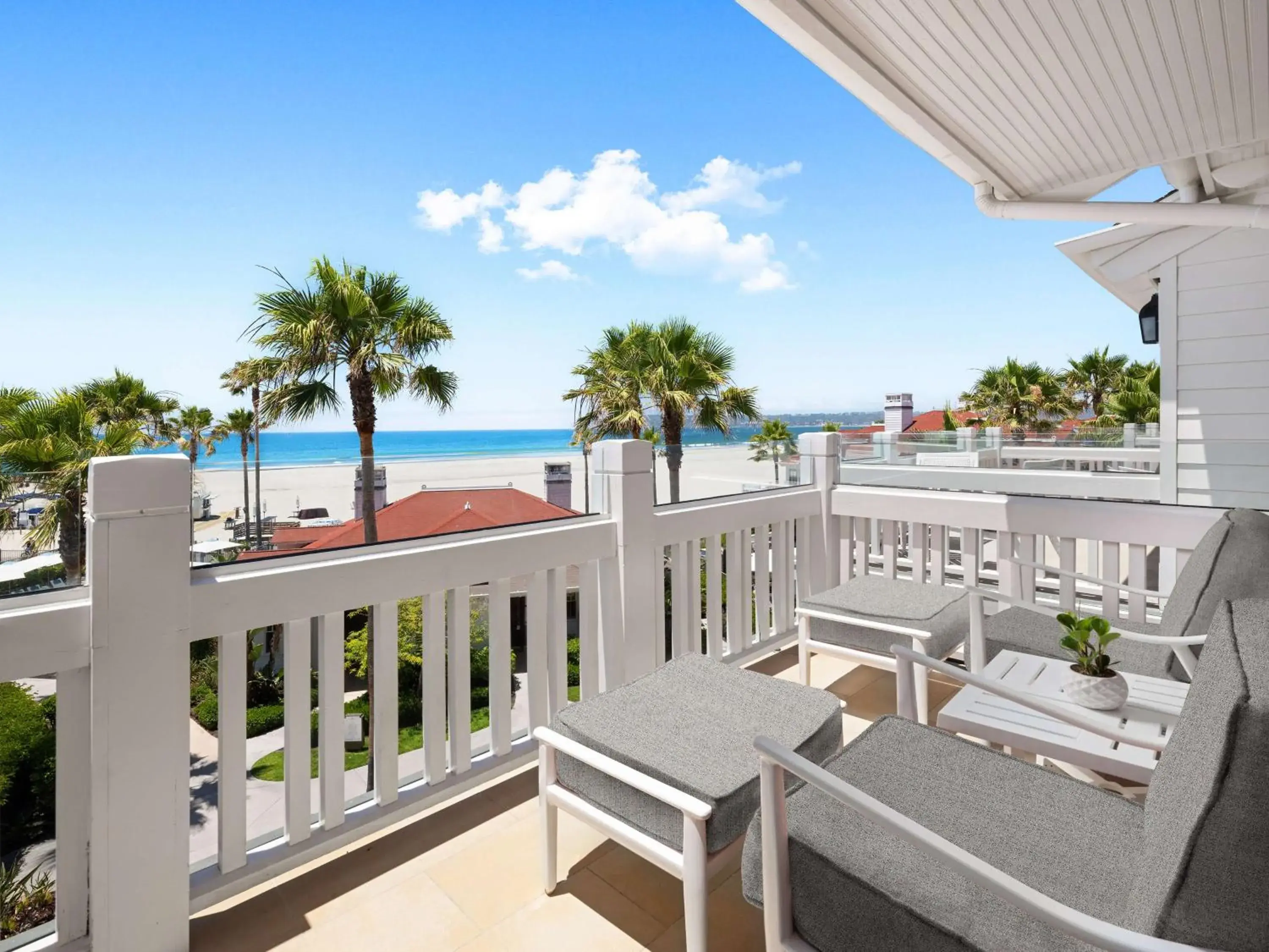 Queen Villa Room with Ocean View in Beach Village at The Del, LXR Hotels & Resorts Queen Villa Room with Ocean View in Beach Village at The Del, LXR Hotels & Resorts