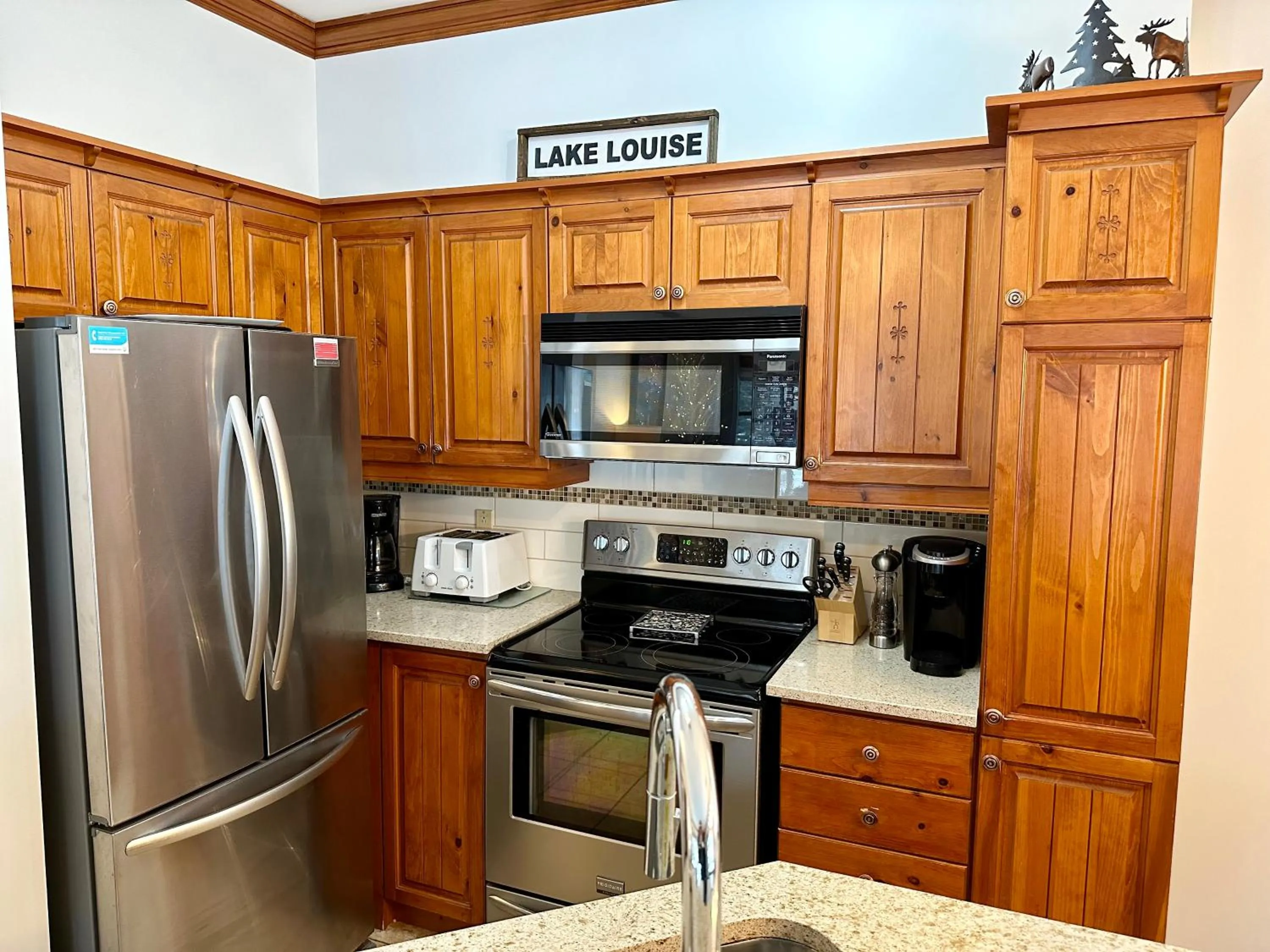 kitchen in Le Plateau by Tremblant Vacations