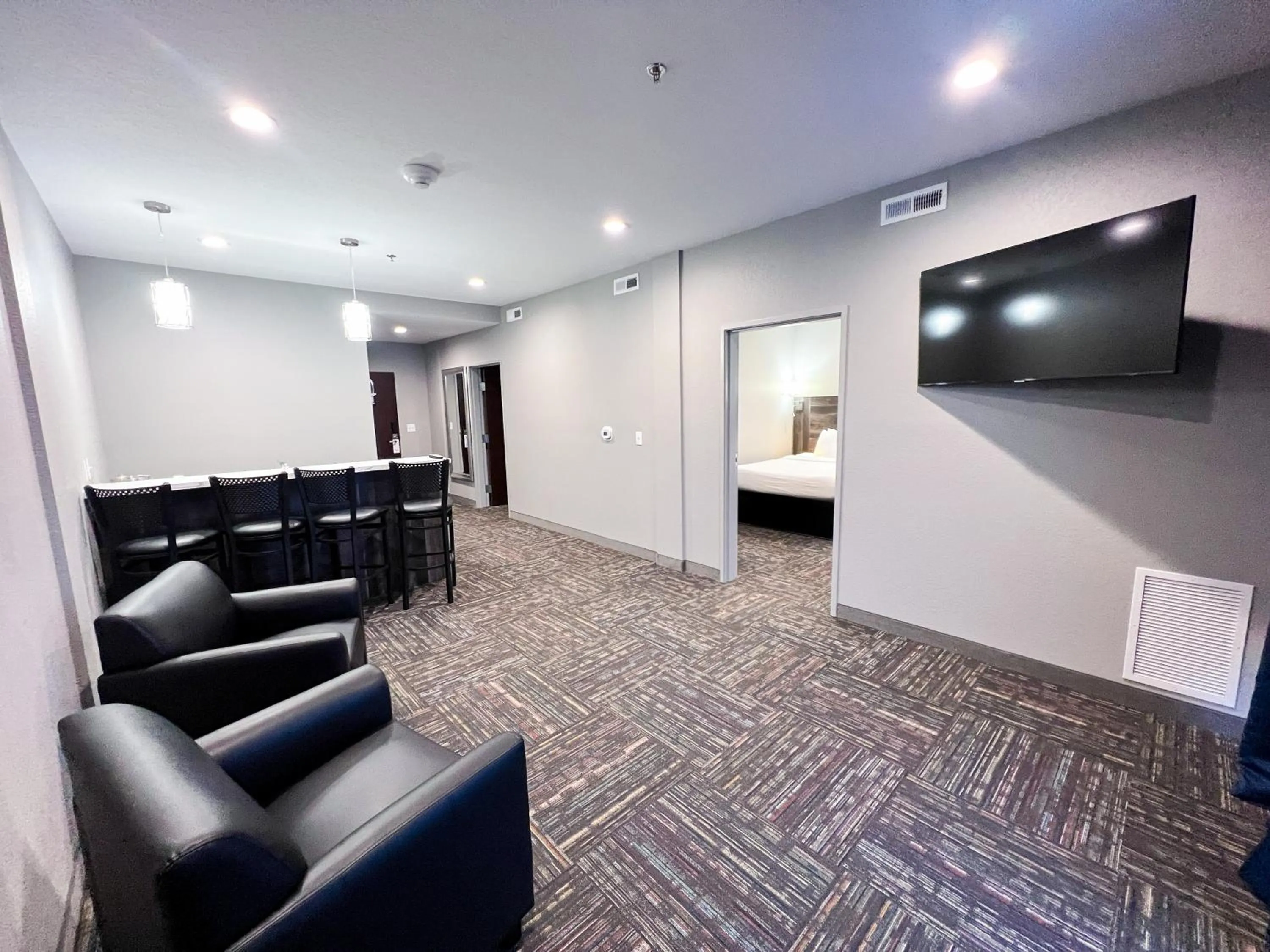 Communal lounge/ TV room in Metropolis Resort - Eau Claire