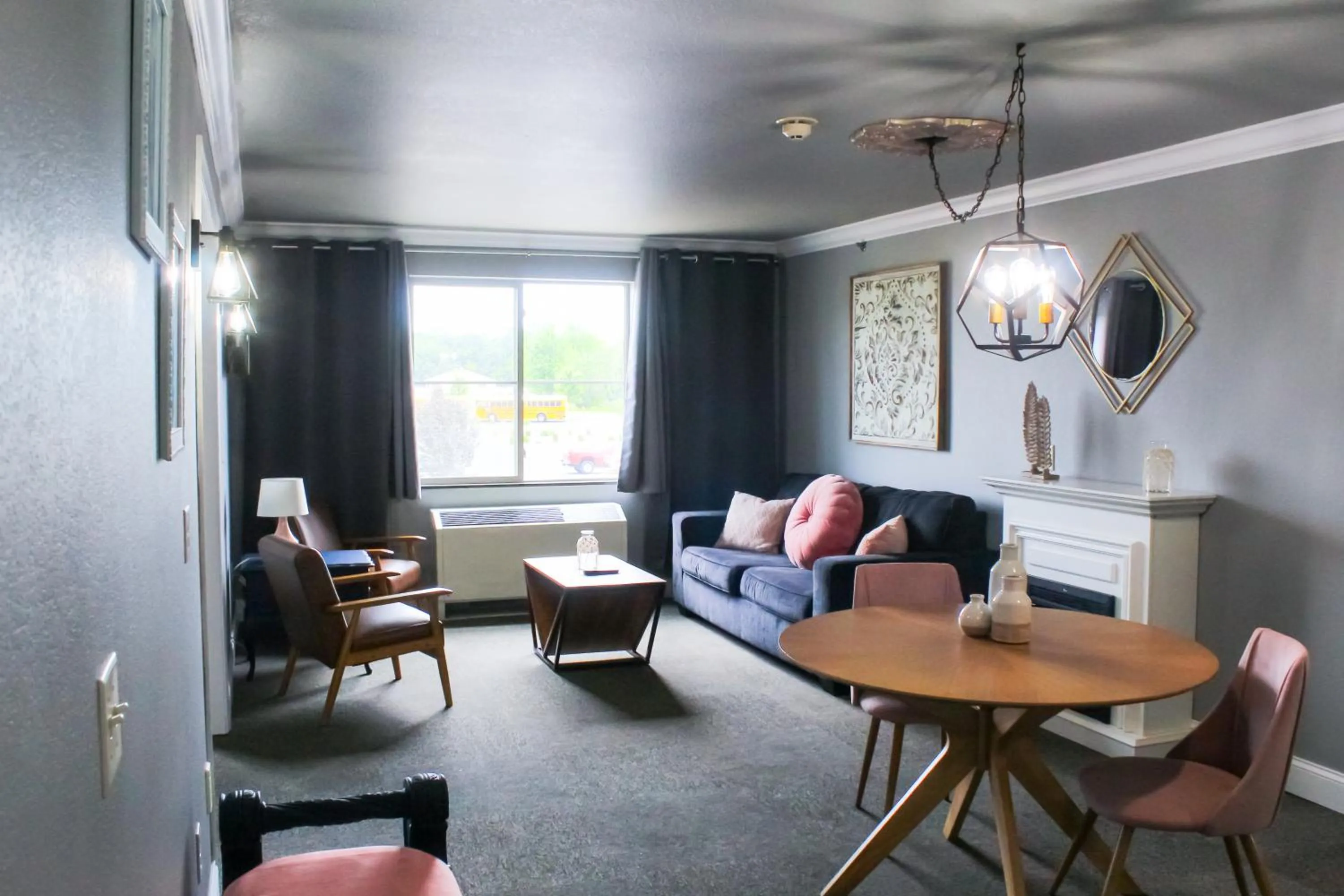 Living room in Metropolis Resort - Eau Claire