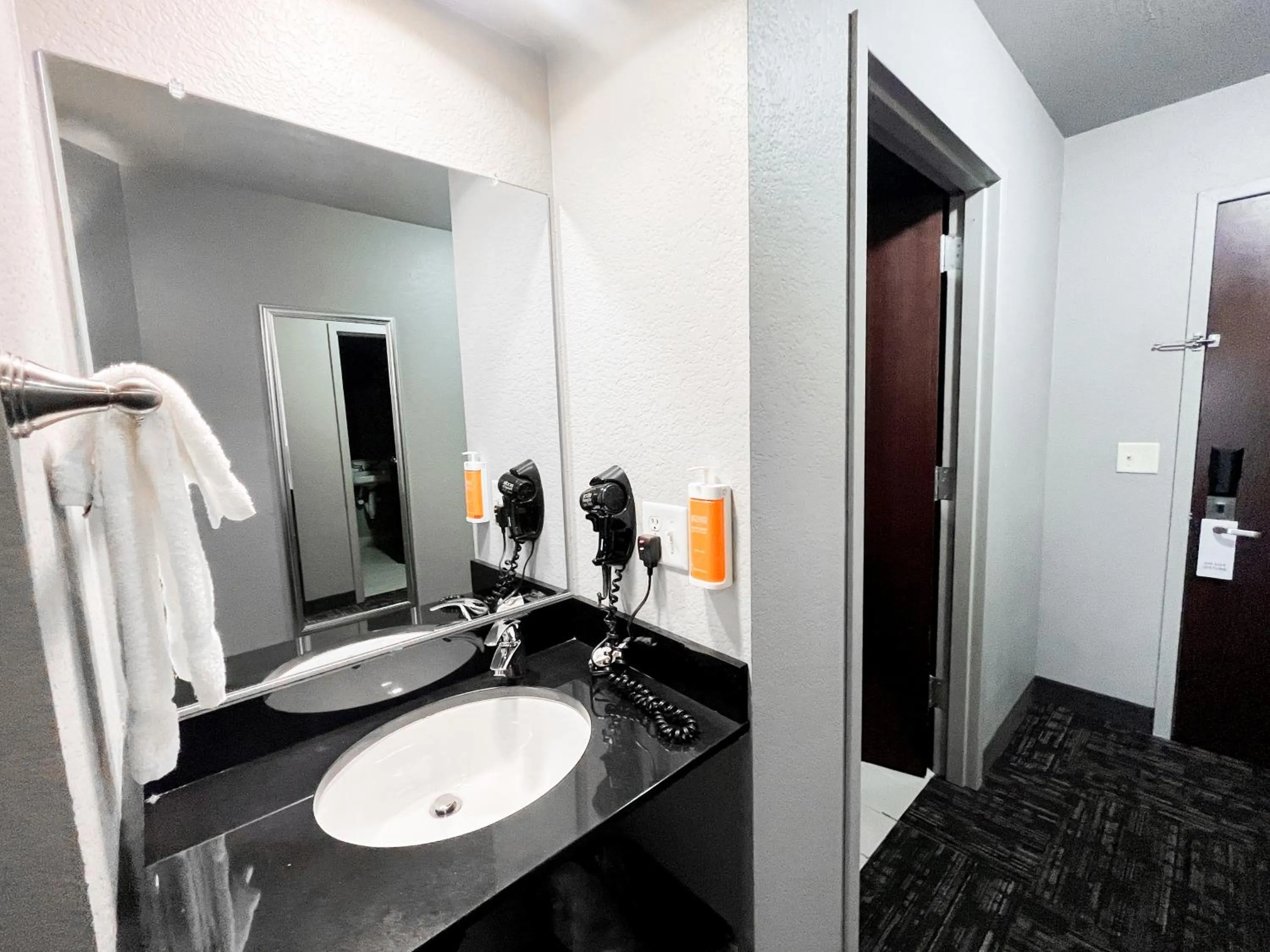 Bathroom in Metropolis Resort - Eau Claire