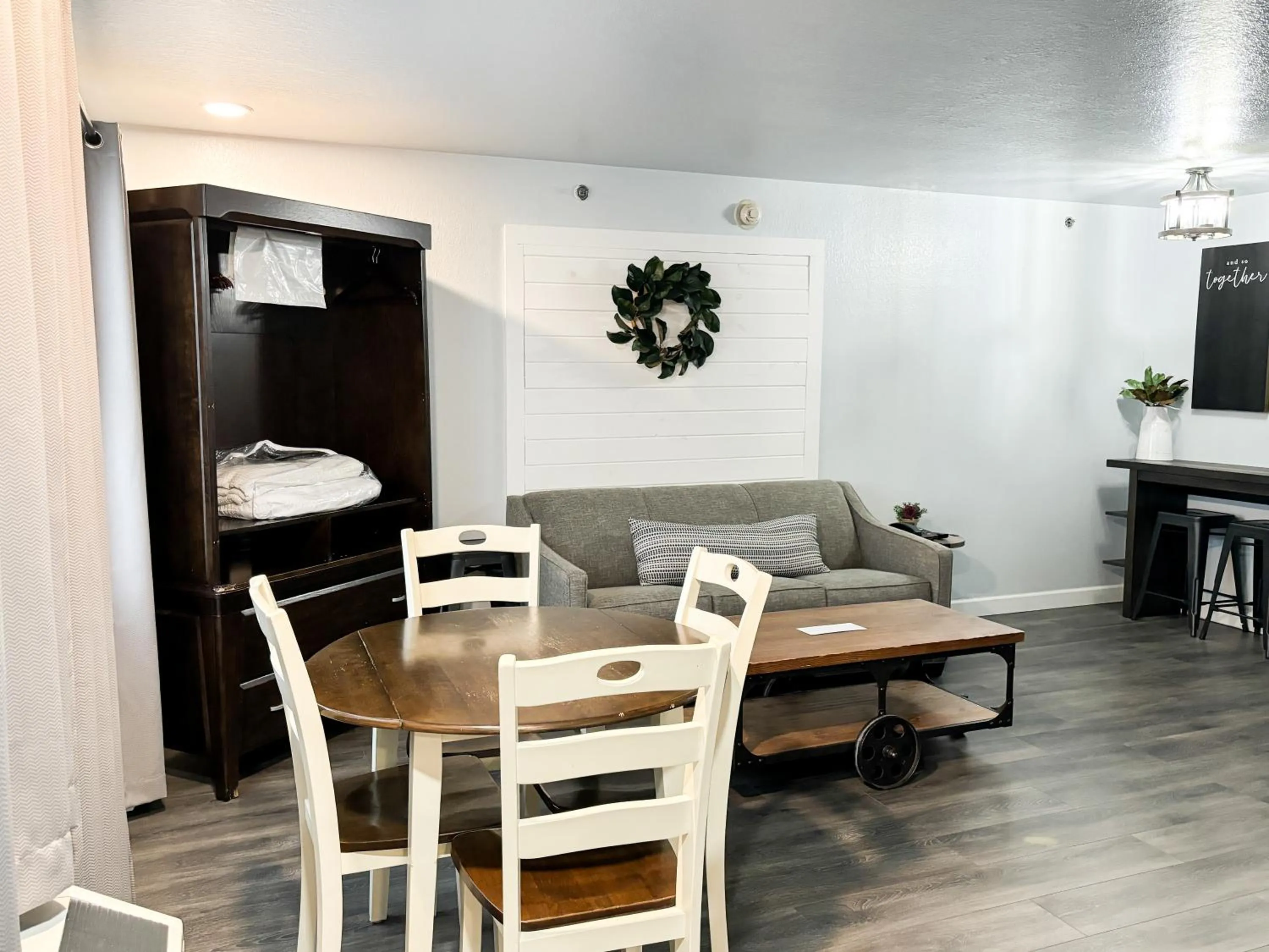 Living room in Metropolis Resort - Eau Claire