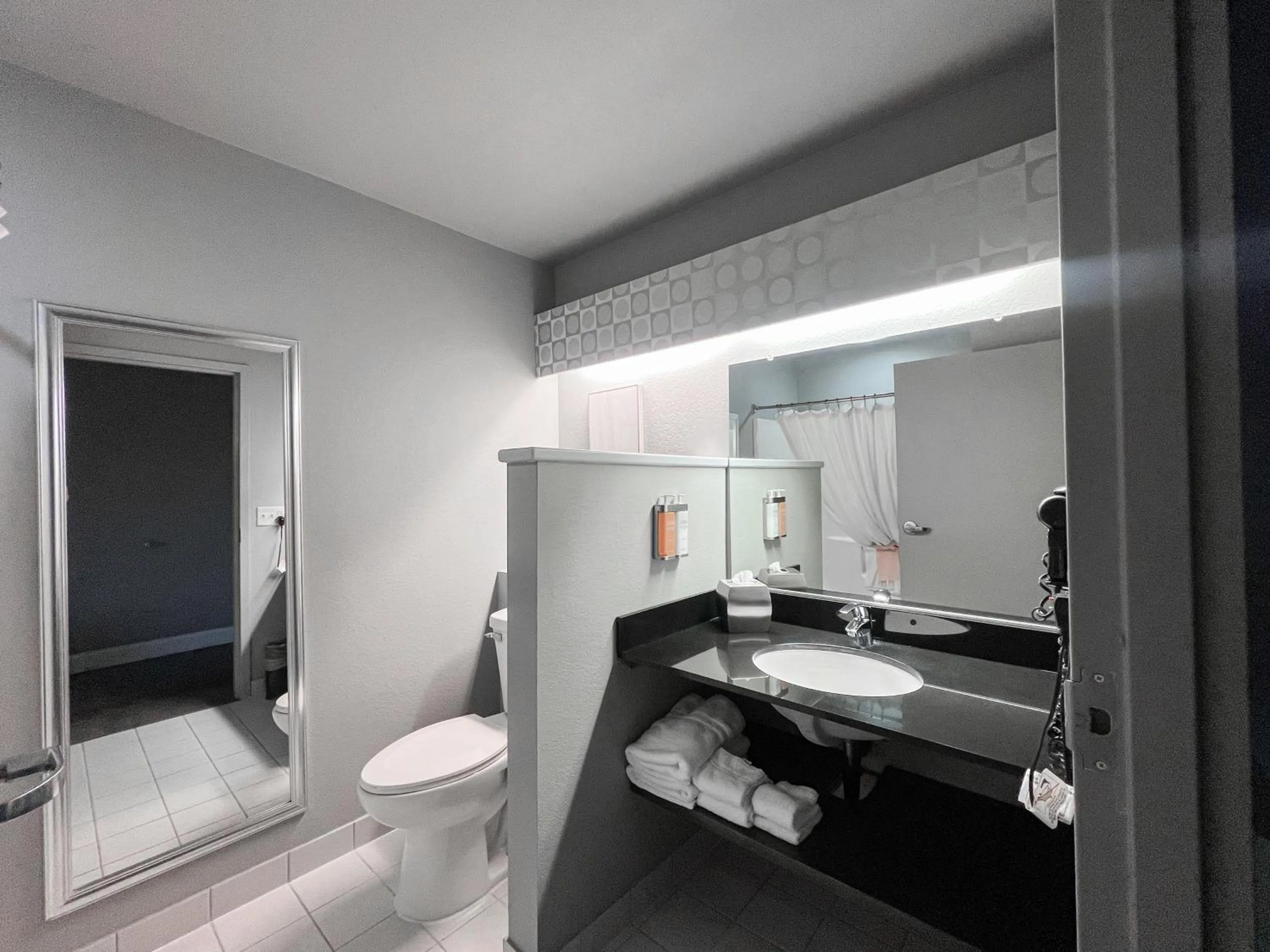 Bathroom in Metropolis Resort - Eau Claire