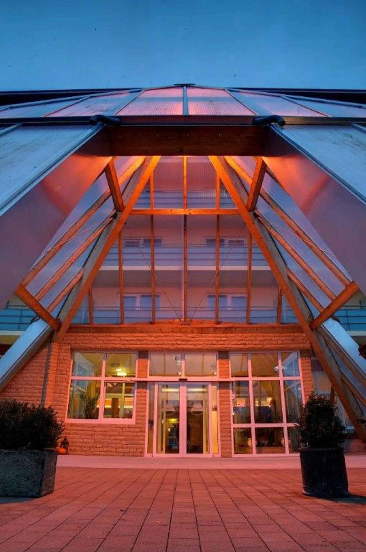Facade/entrance in Kurhotel Pyramide Bad Windsheim