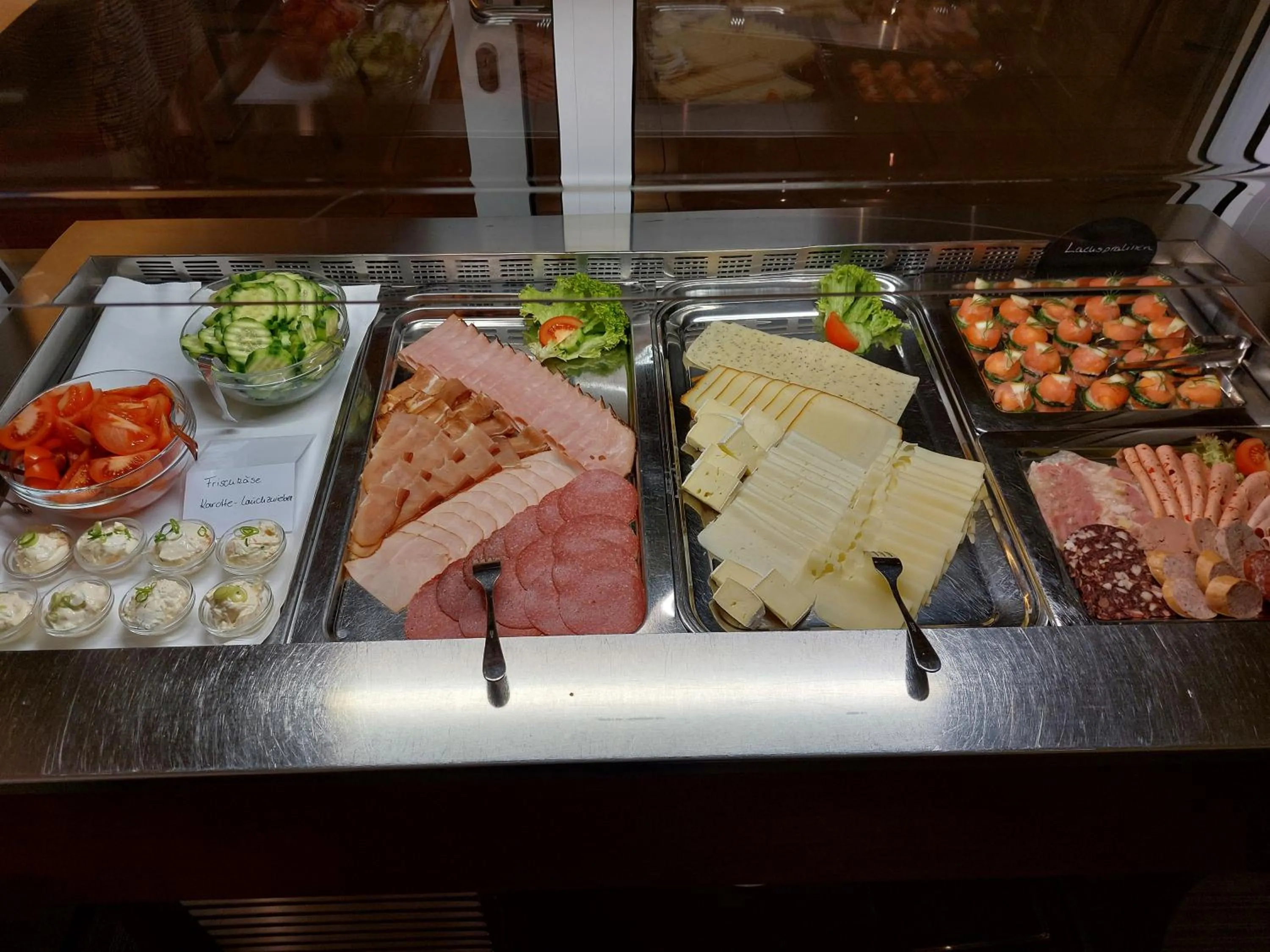 Buffet breakfast in Kurhotel Pyramide Bad Windsheim