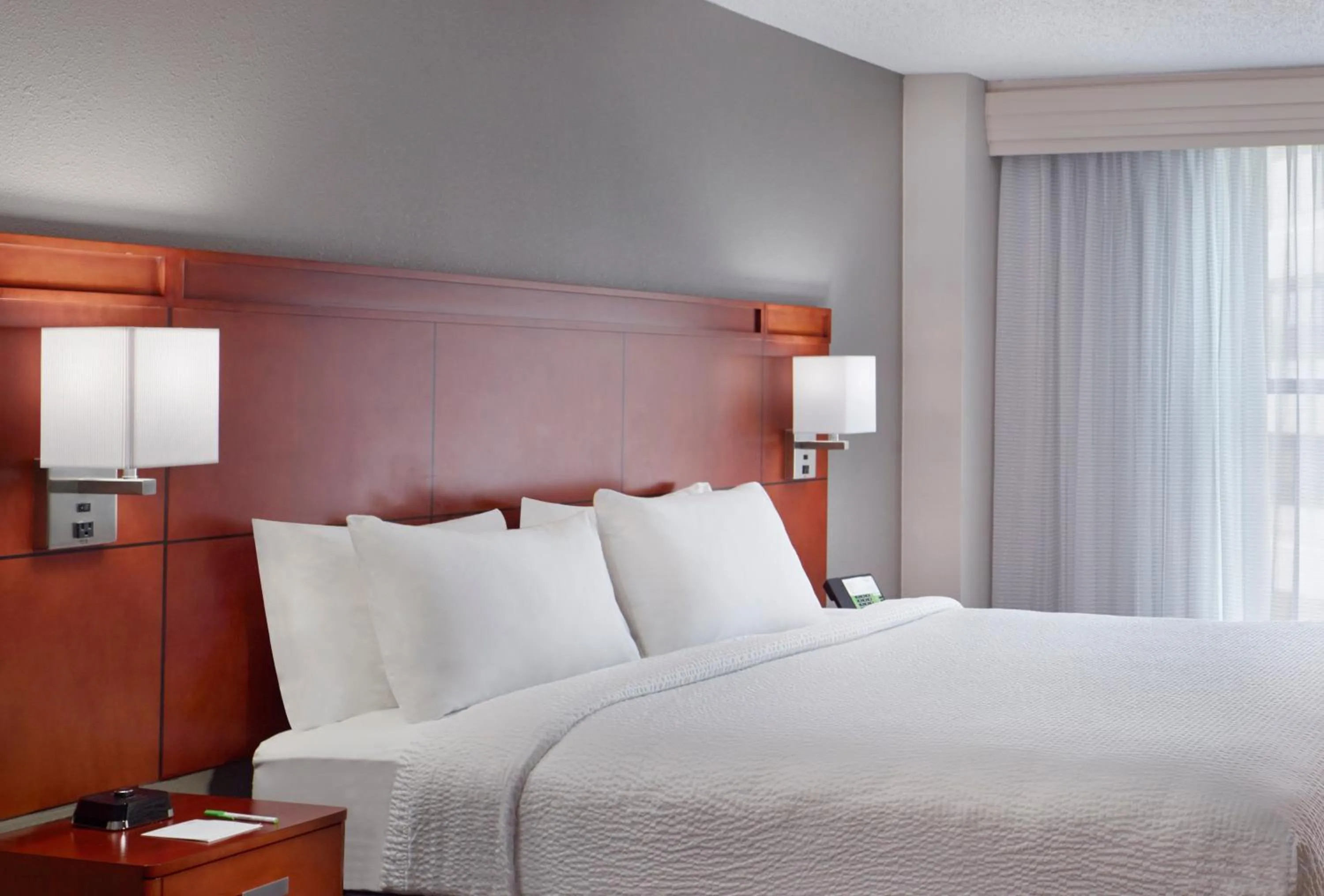 Bed in Courtyard Atlanta Decatur Downtown/Emory