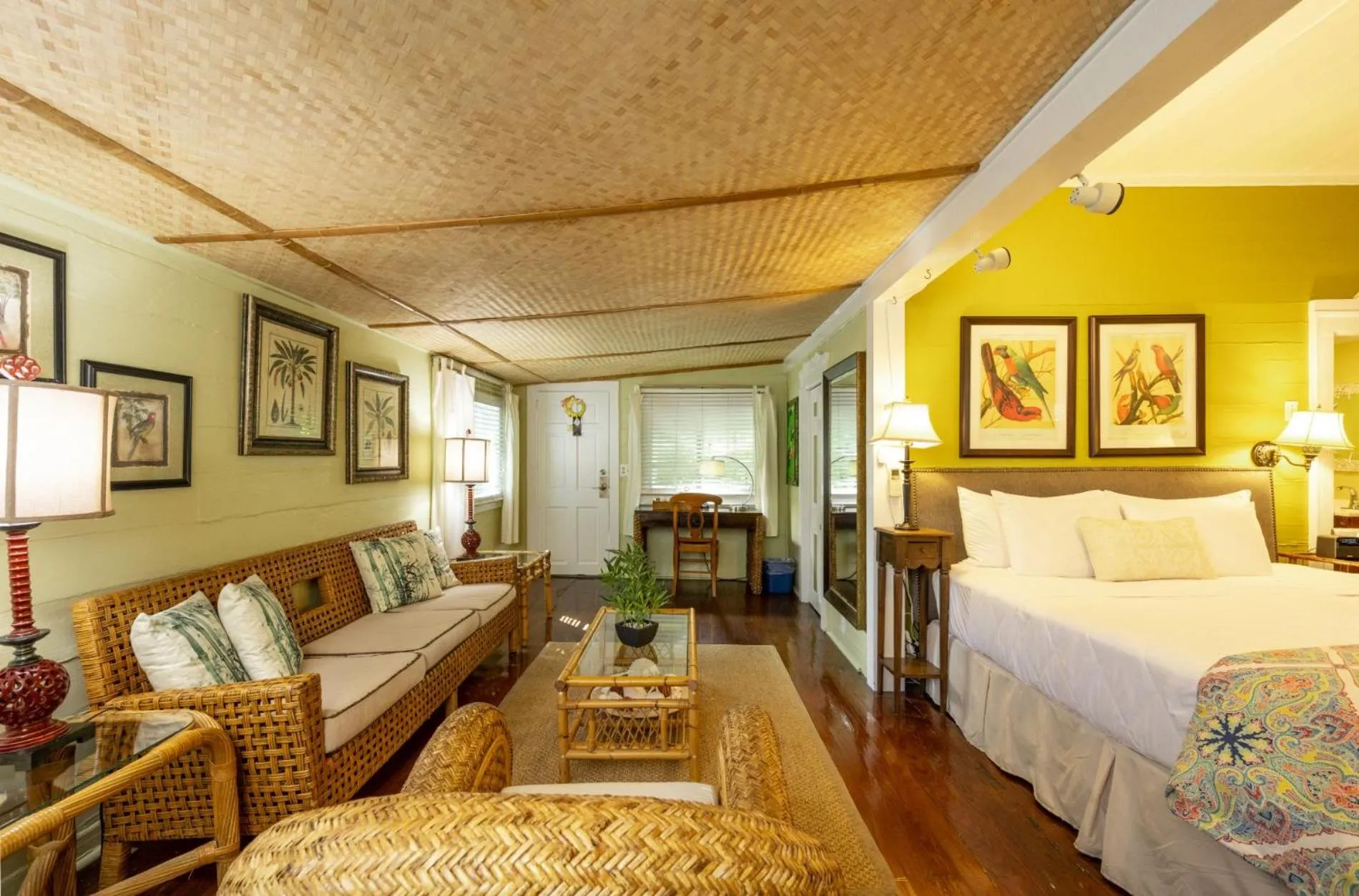 Bed in The Mermaid & The Alligator