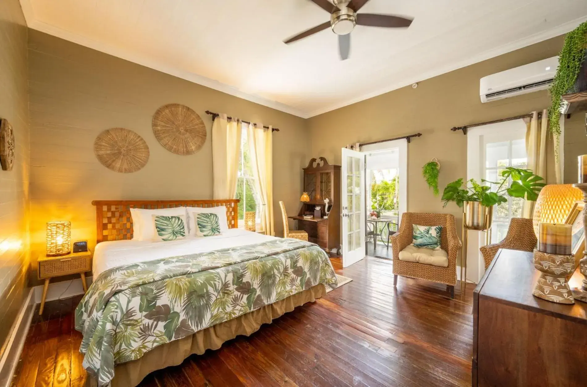 Royal Poinciana with Balcony in The Mermaid & The Alligator Royal Poinciana with Balcony in The Mermaid & The Alligator