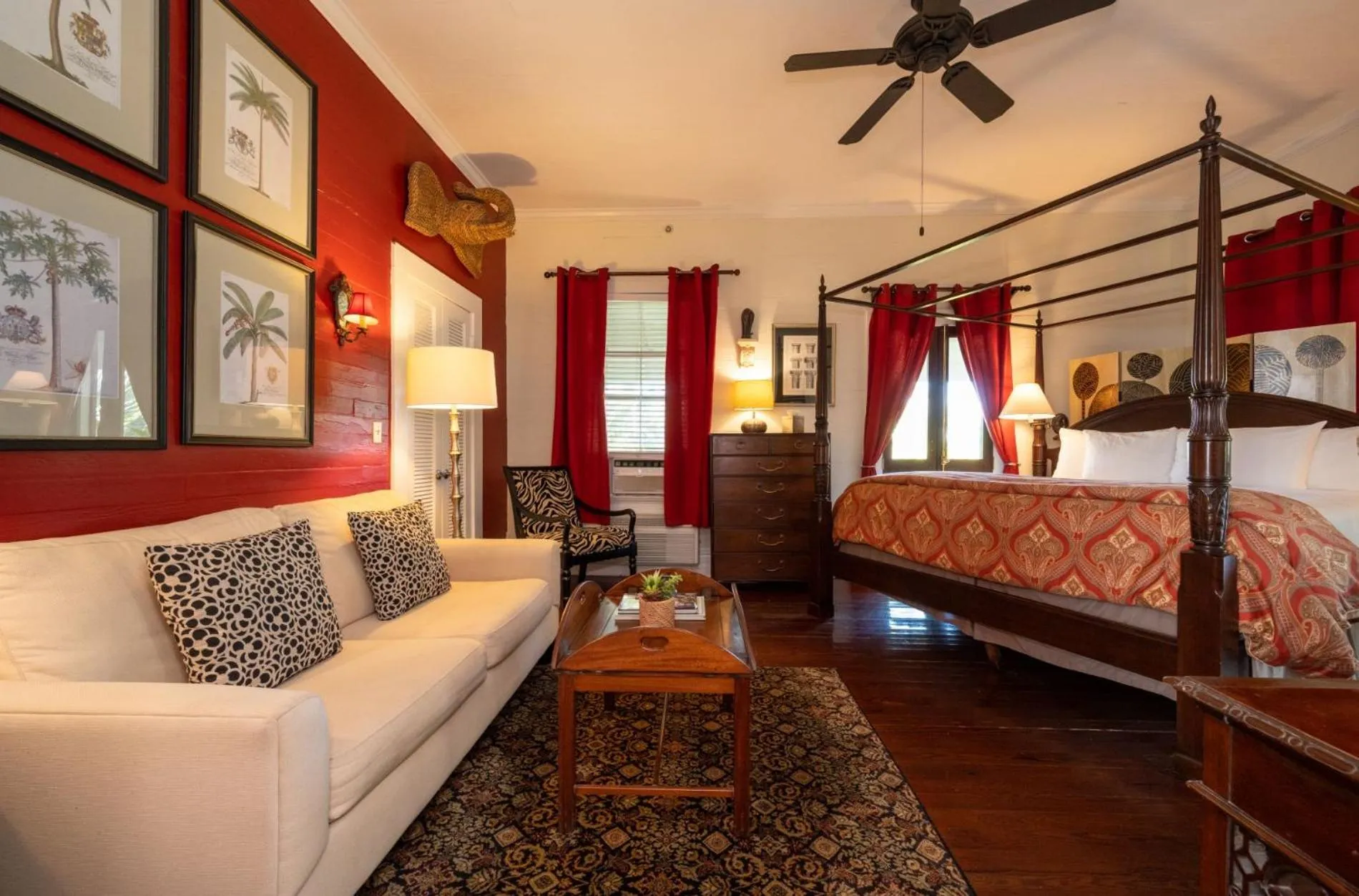 Bed in The Mermaid & The Alligator