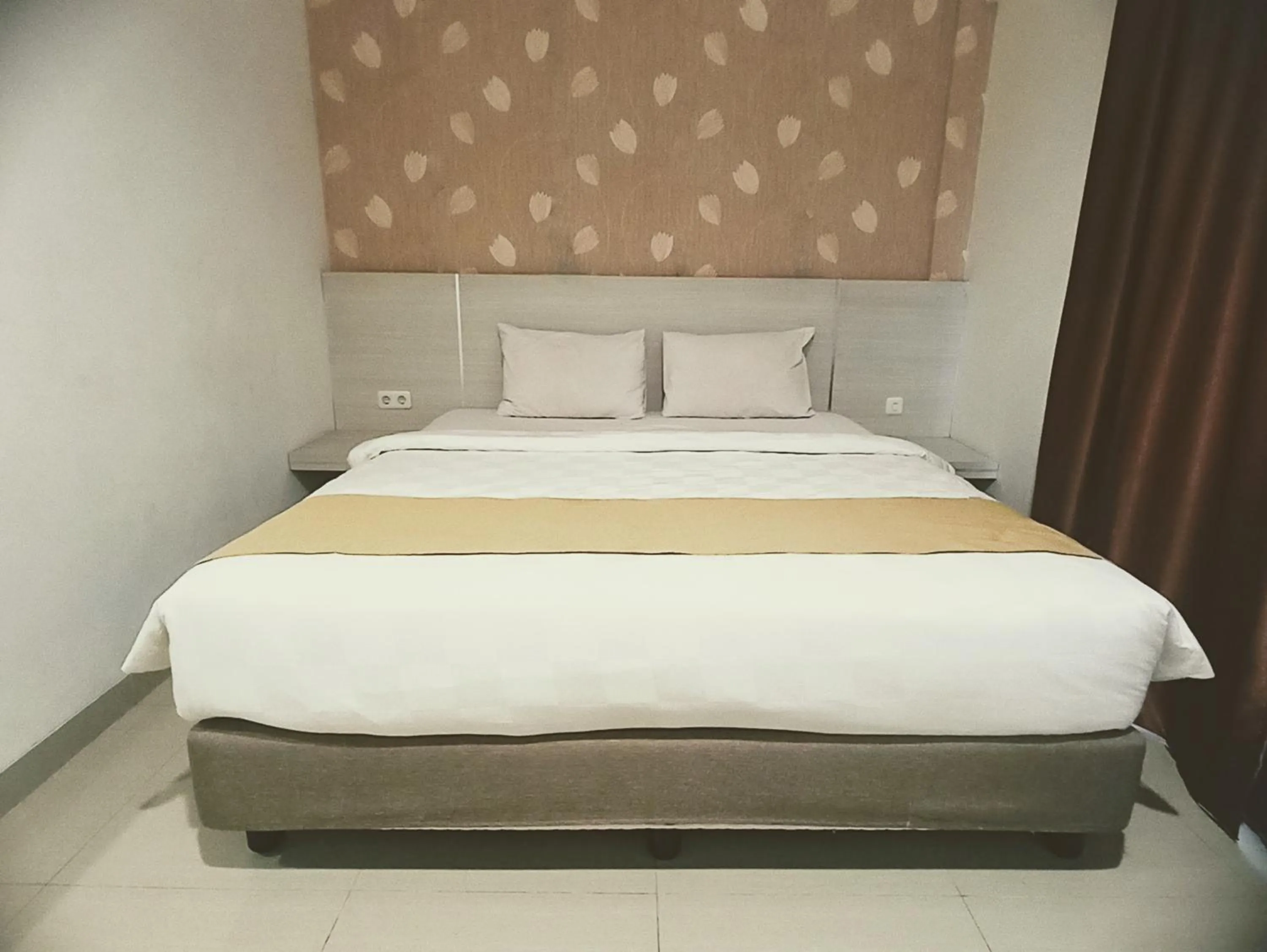 Bed in Yunna Express