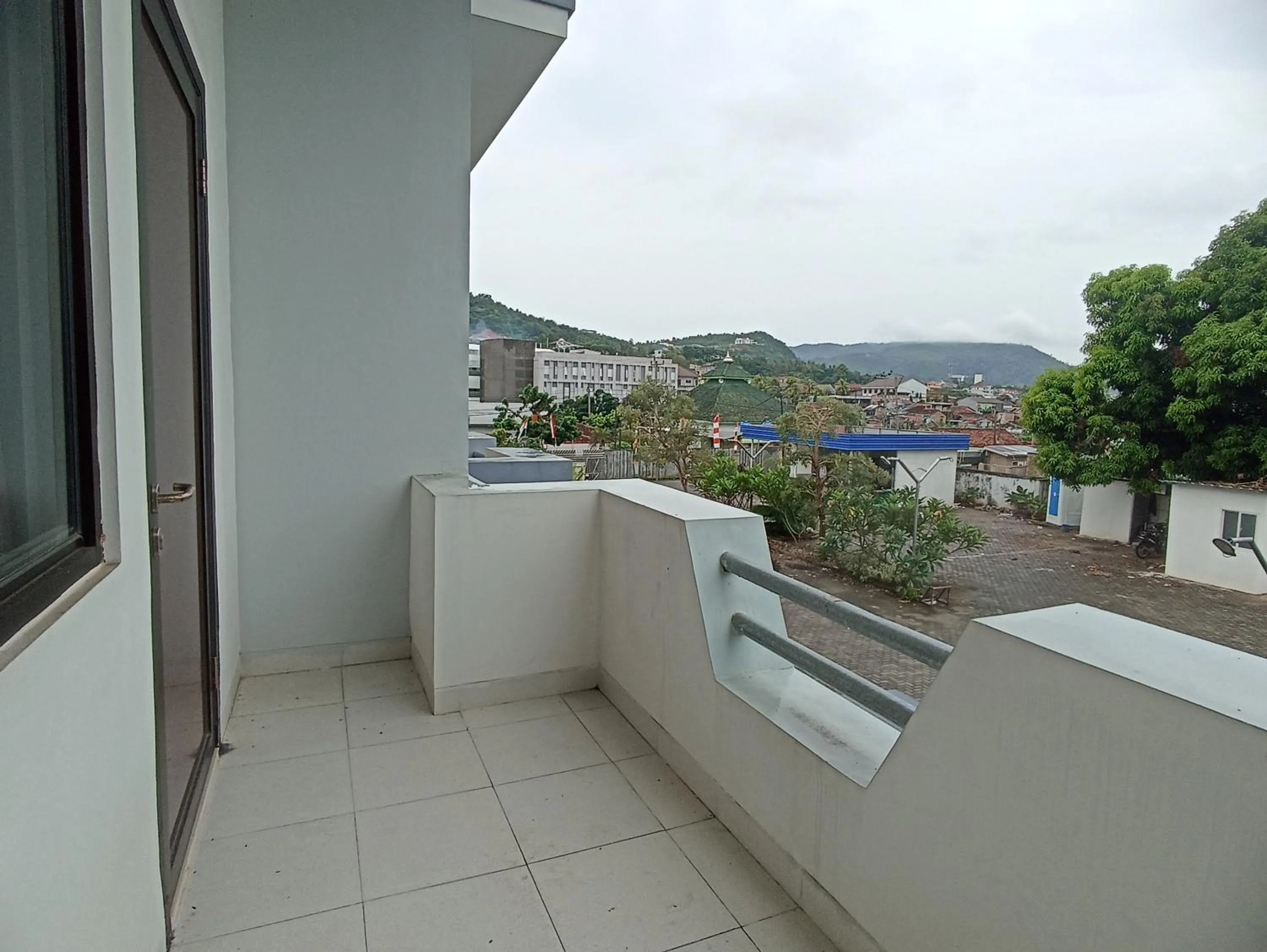 Balcony/Terrace in Yunna Express