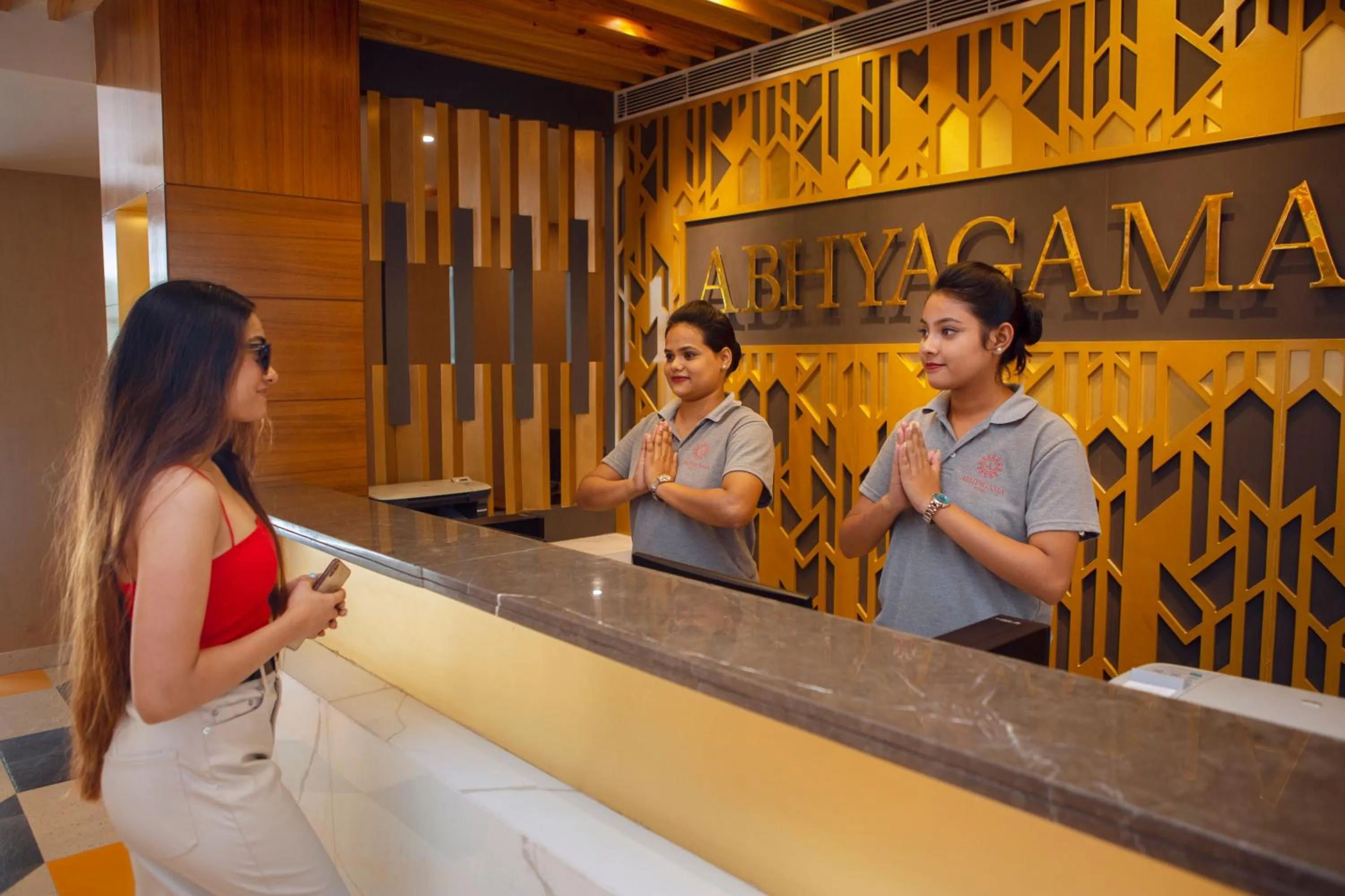 Lobby or reception in Abhyagama Hotel