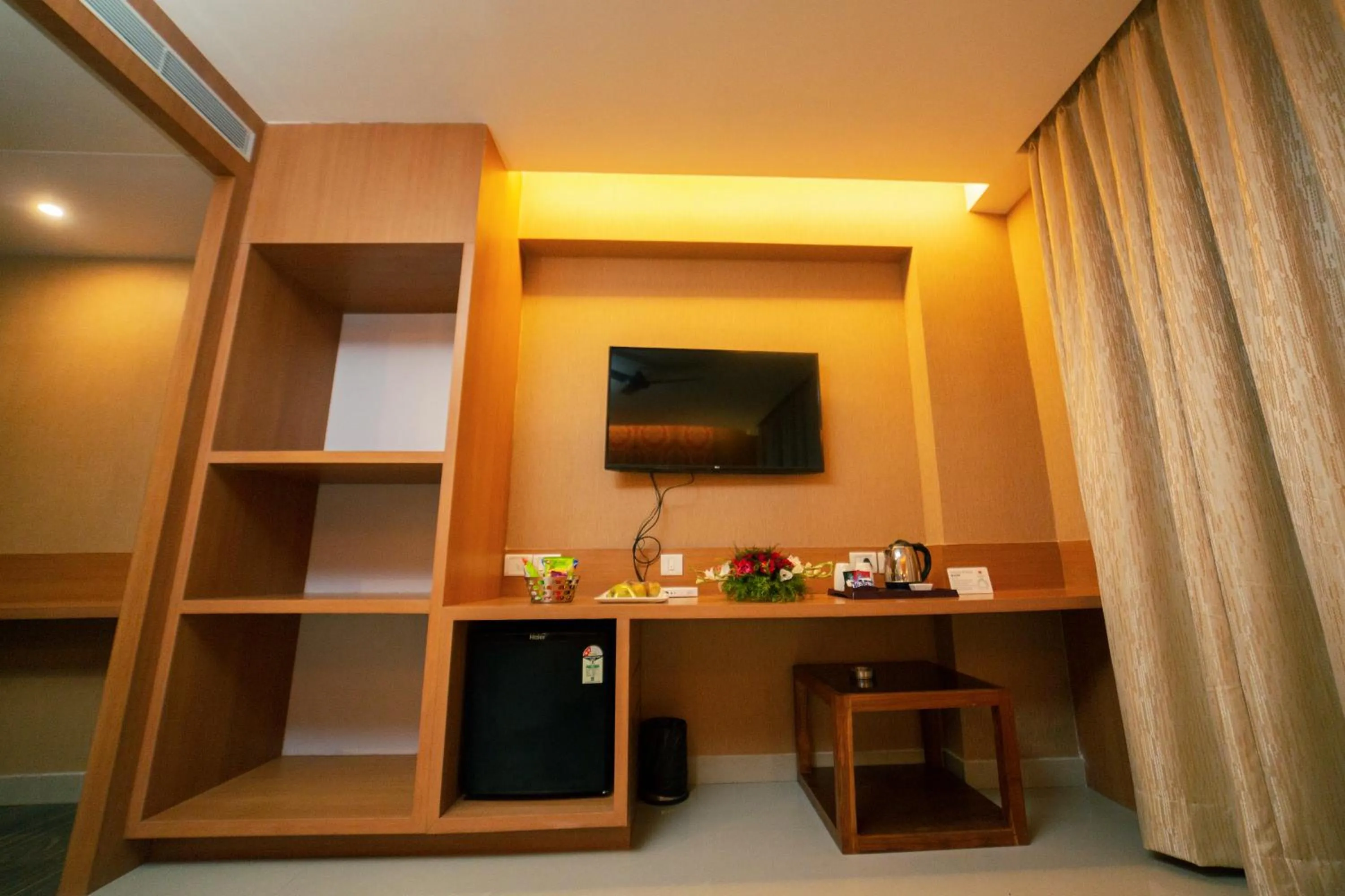 Bedroom in Abhyagama Hotel