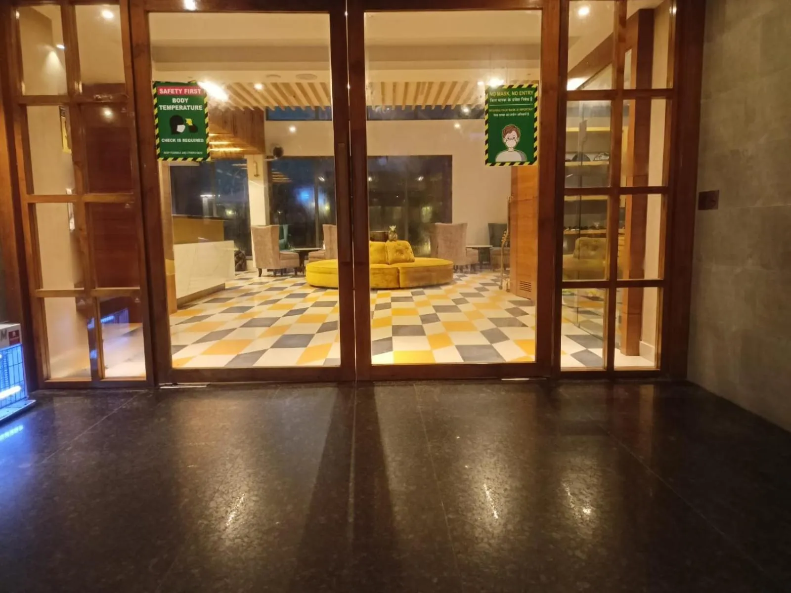 Facade/entrance in Abhyagama Hotel