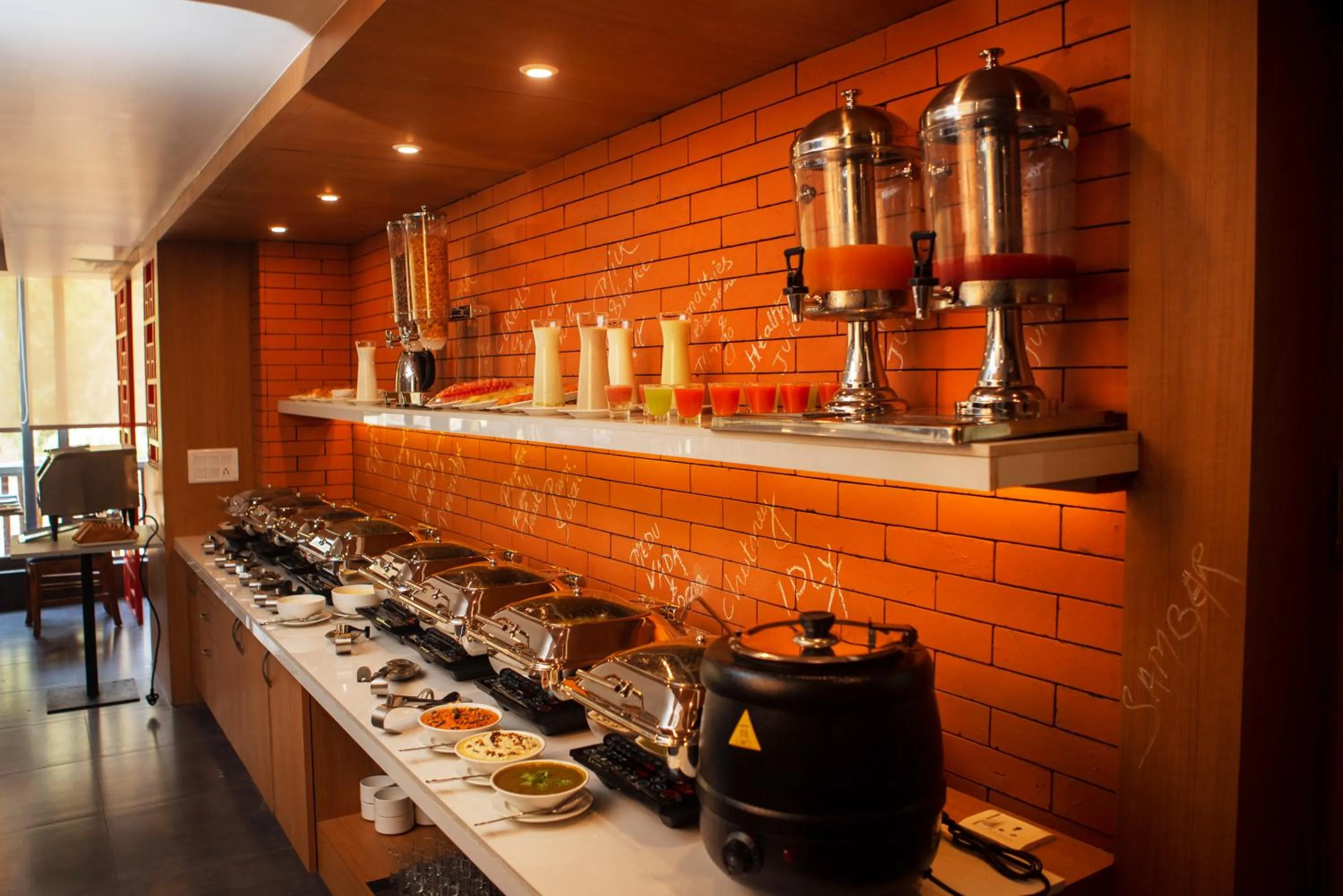 Breakfast in Abhyagama Hotel