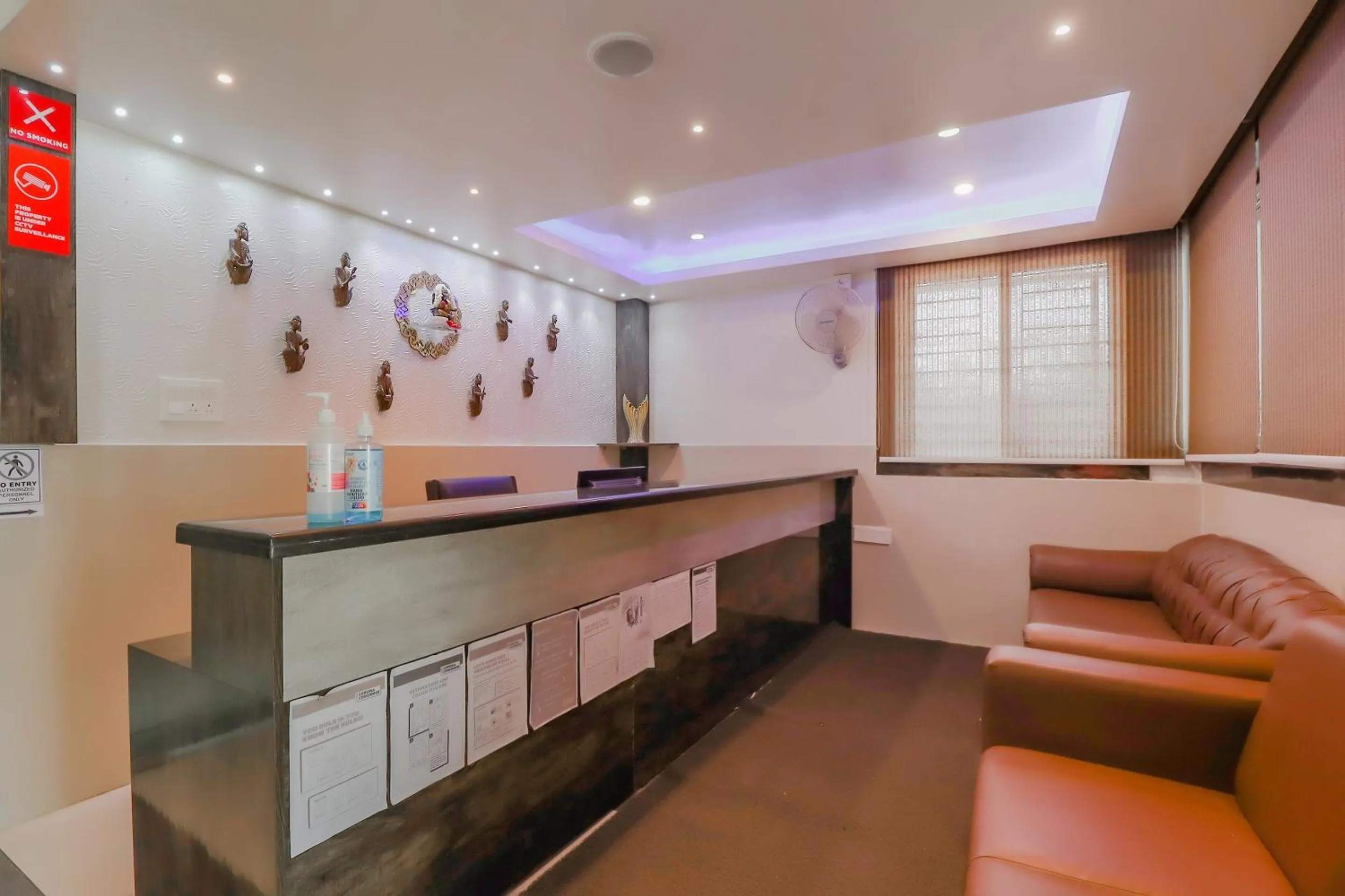 Lobby or reception in Capital O Royal Galaxy Finesse Near Phoenix Marketcity