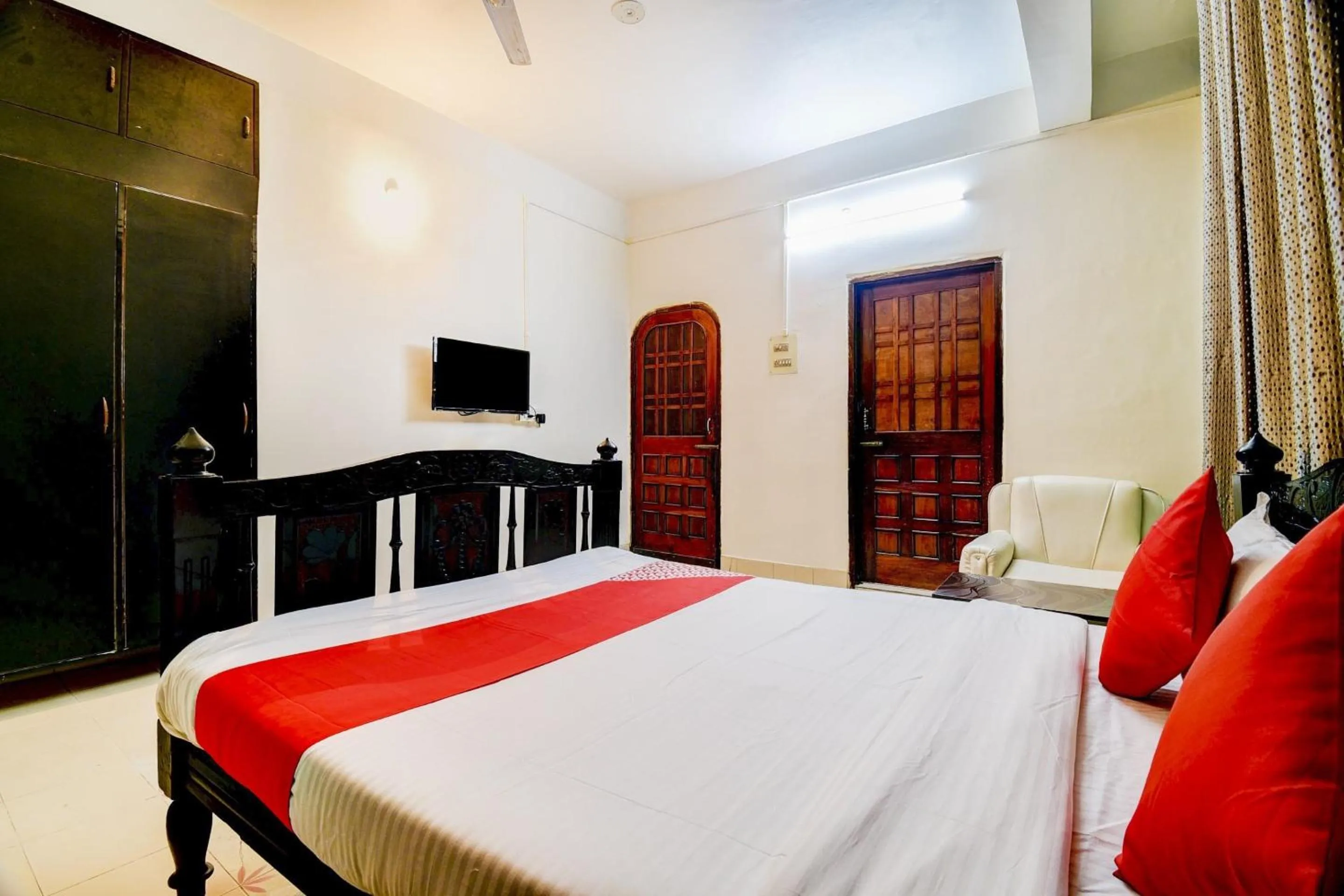 Bedroom, Bed in Hotel O The Dove Villa