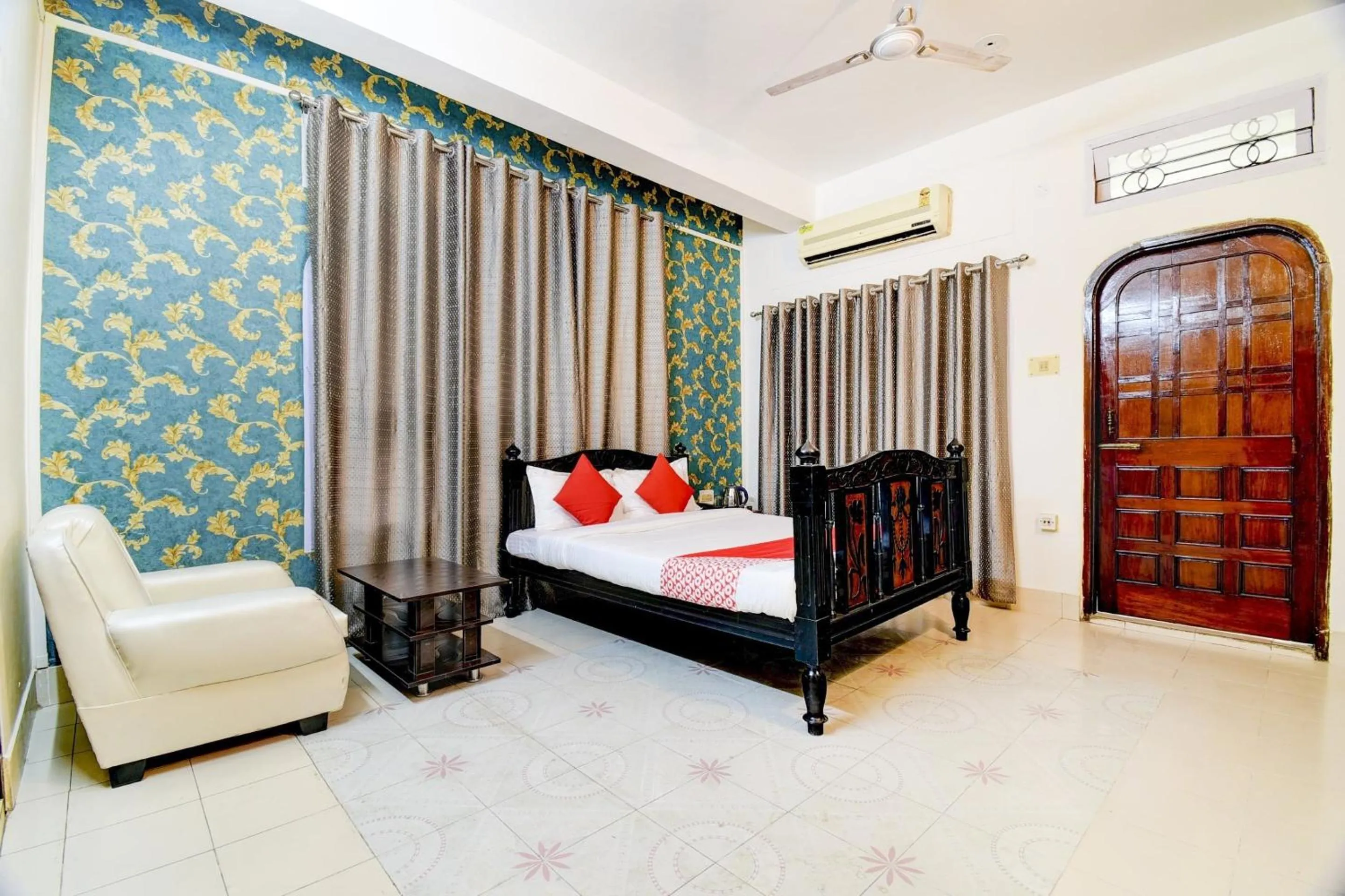 Bedroom, Bed in Hotel O The Dove Villa