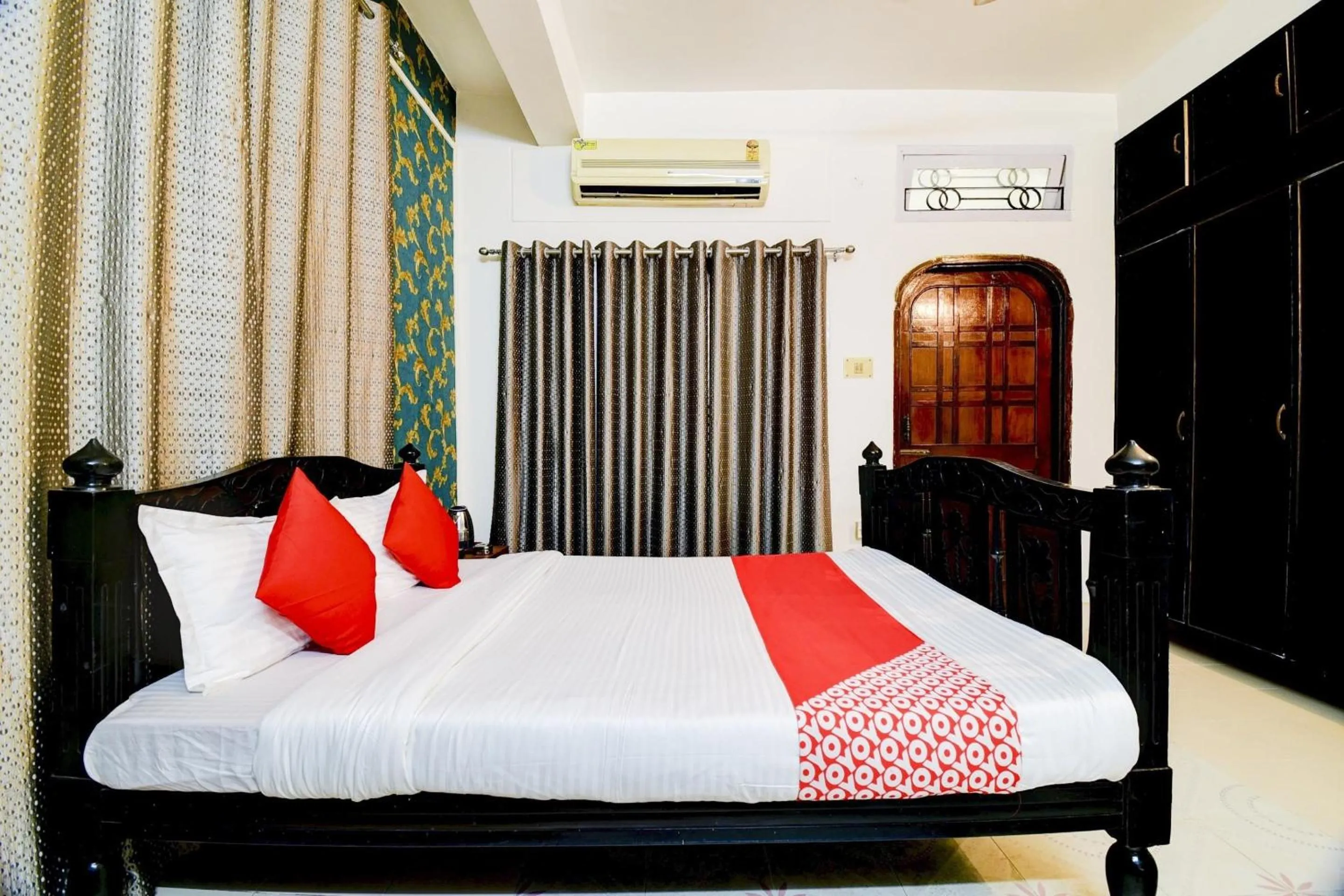 Bedroom, Bed in Hotel O The Dove Villa