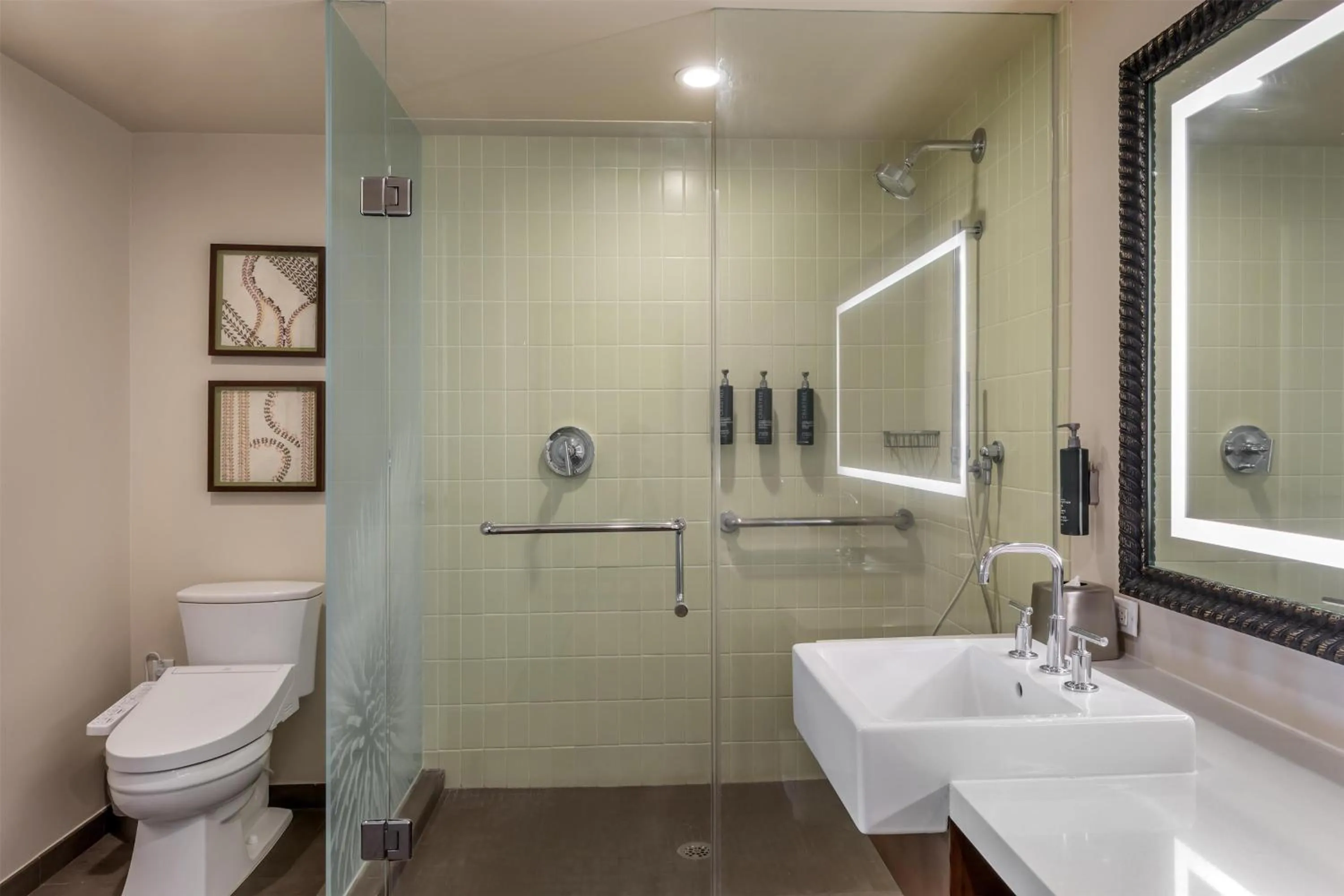 Bathroom in Hilton Grand Vacations Club Kings Land Waikoloa