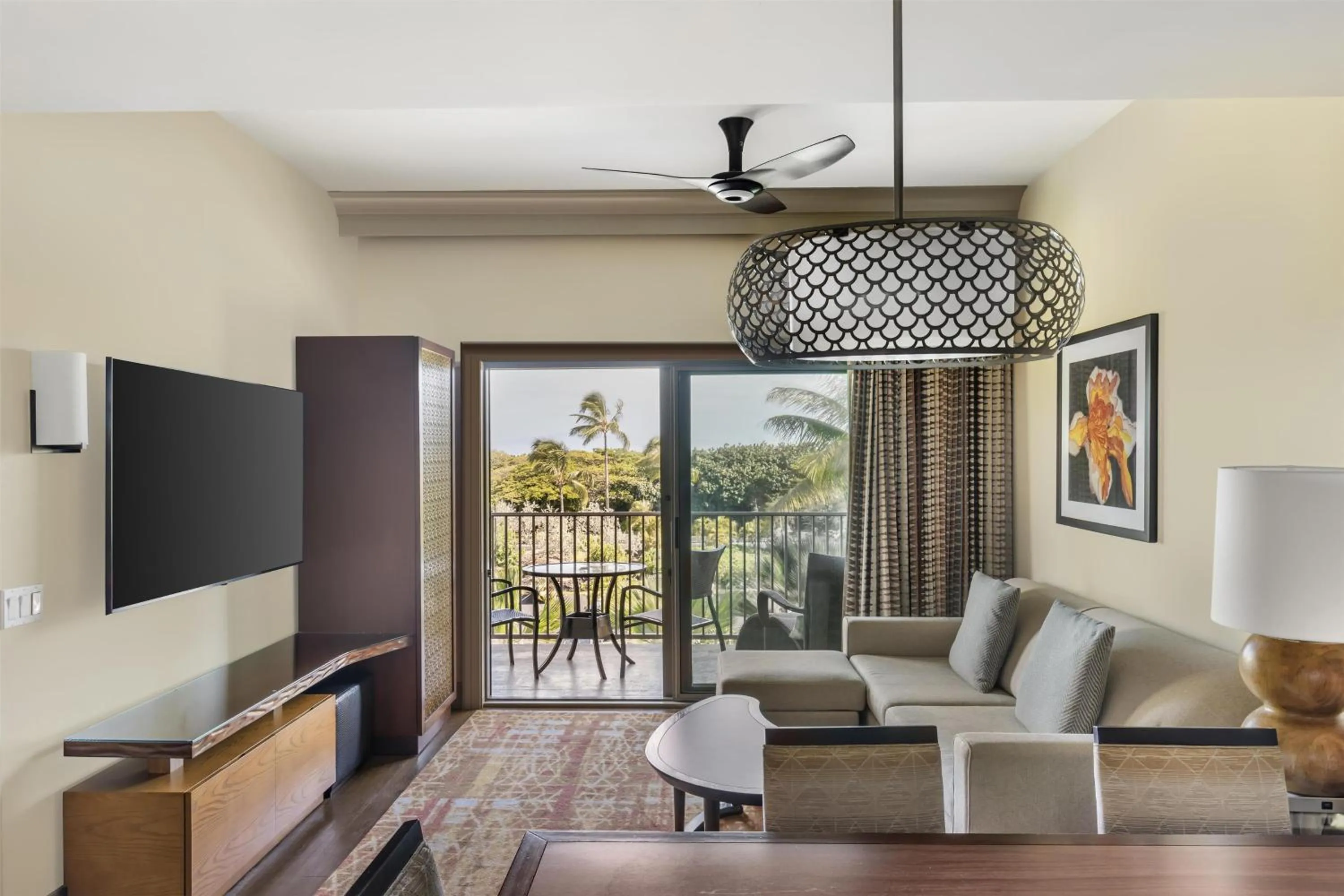 Living room in Hilton Grand Vacations Club Kings Land Waikoloa