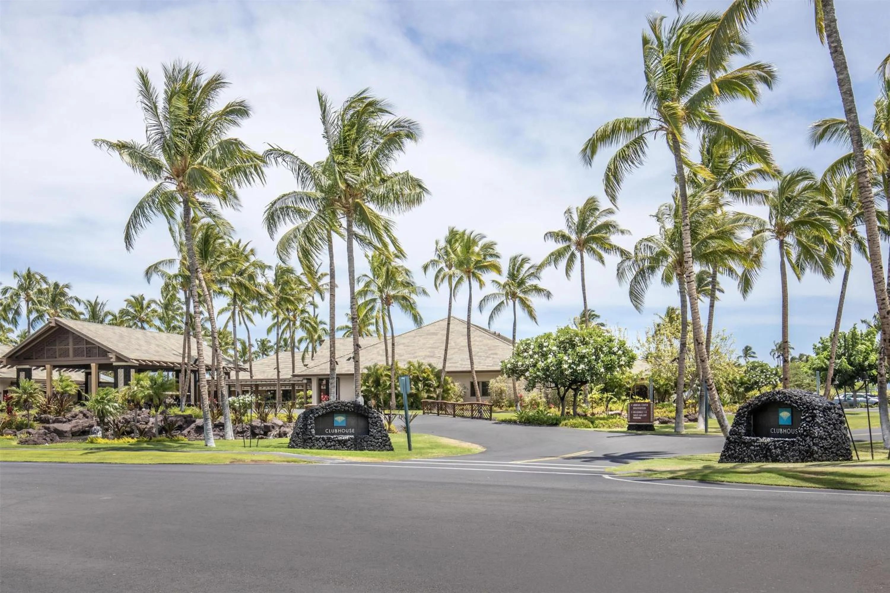 Property building in Hilton Grand Vacations Club Kings Land Waikoloa