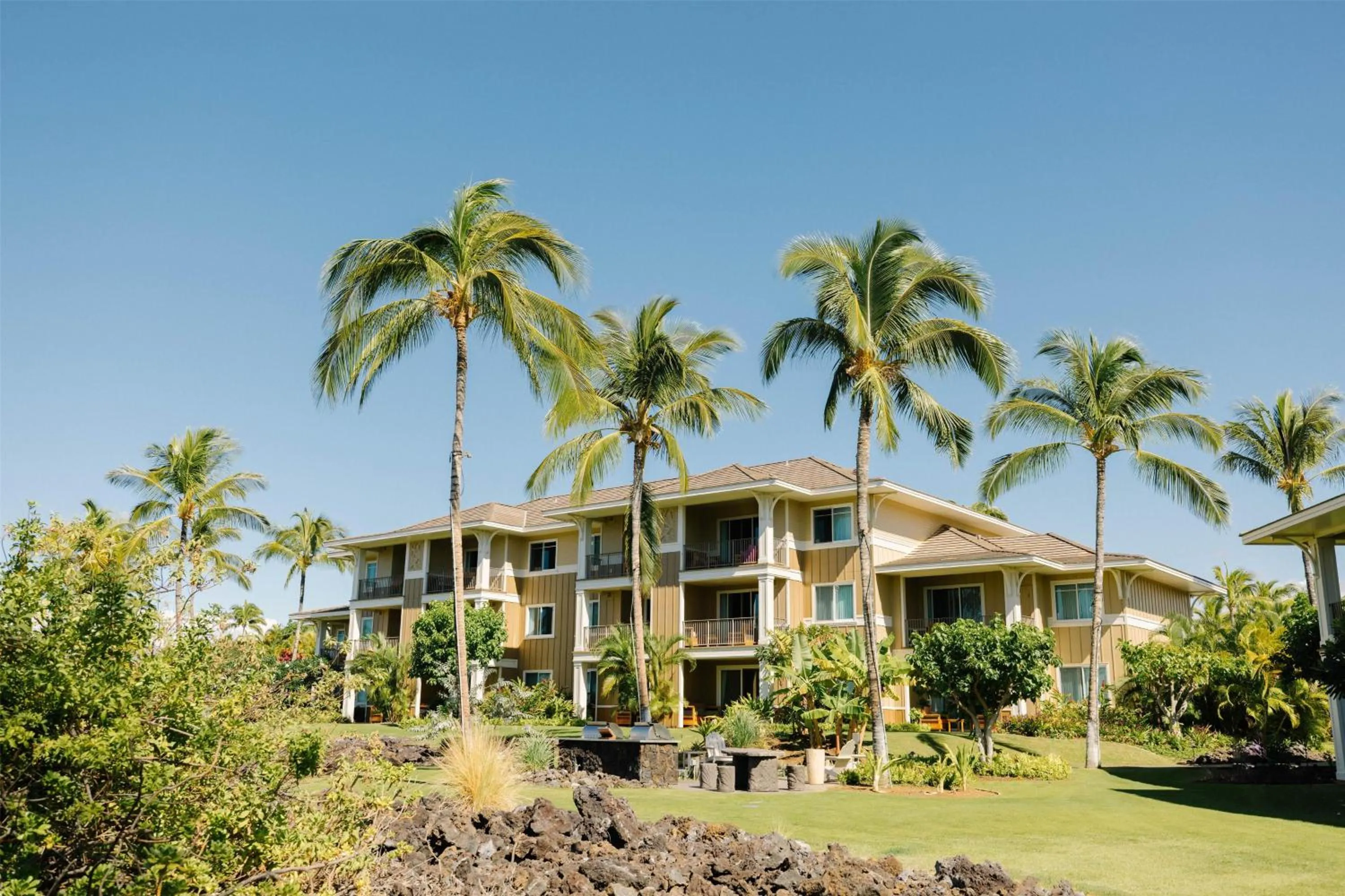 Property building in Hilton Grand Vacations Club Kings Land Waikoloa