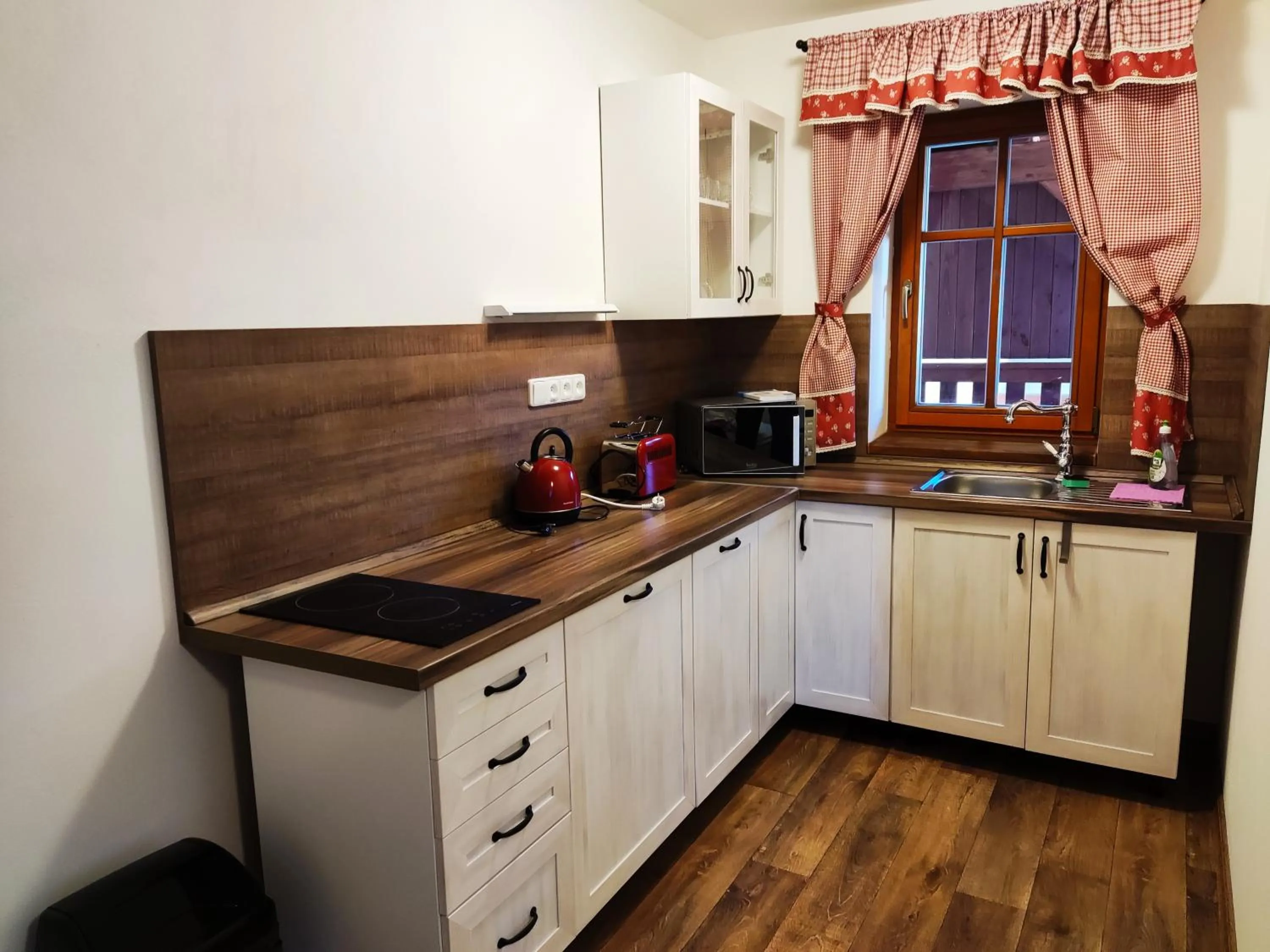 Property building in Matějovec 109 & Ubytování Na statku