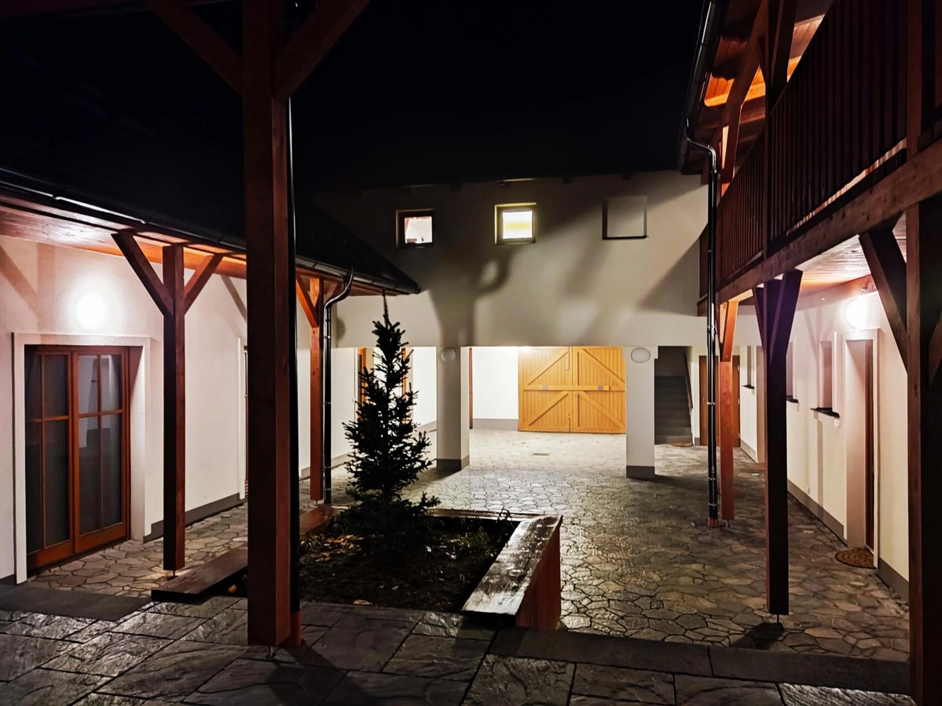 Property building in Matějovec 109 & Ubytování Na statku