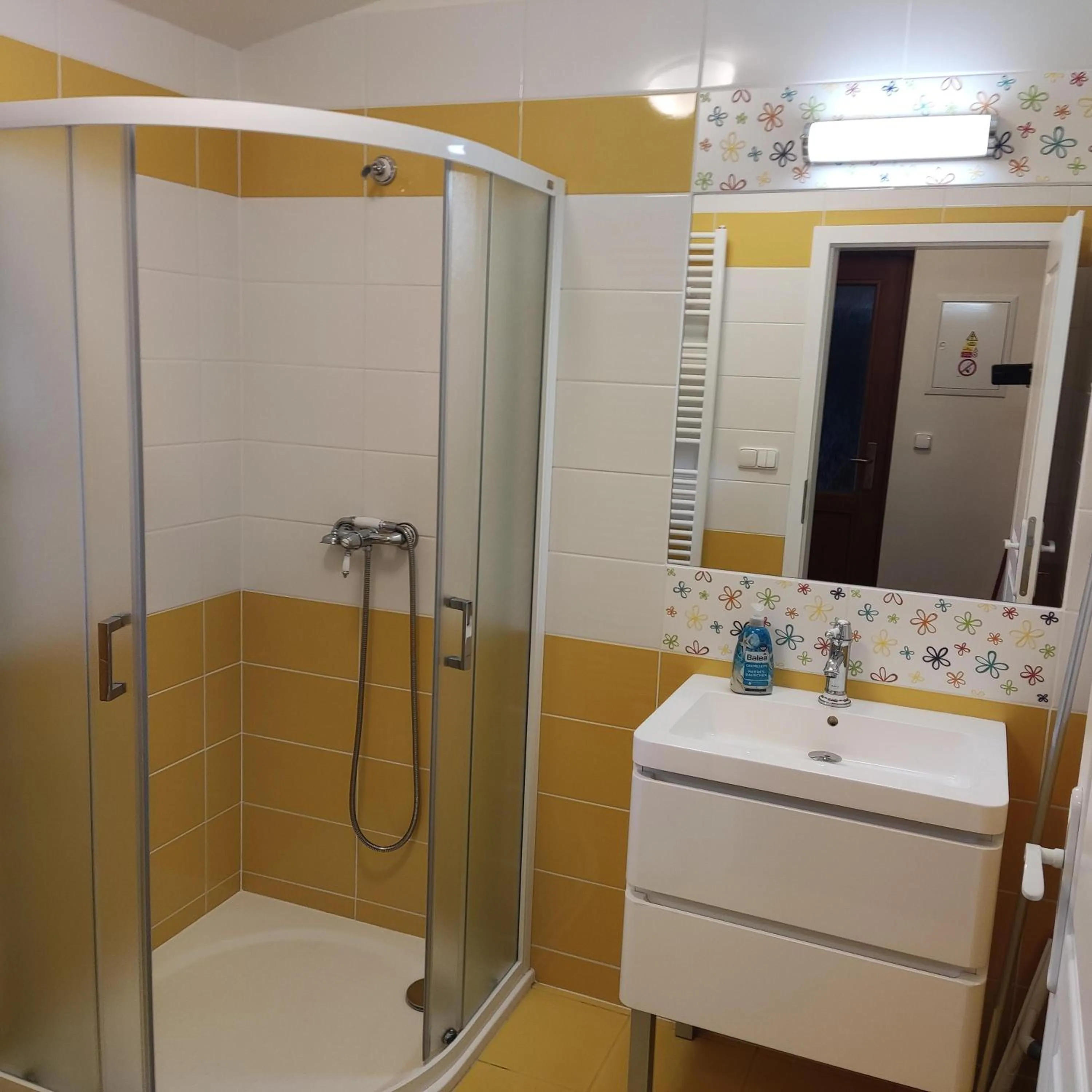 Property building in Matějovec 109 & Ubytování Na statku