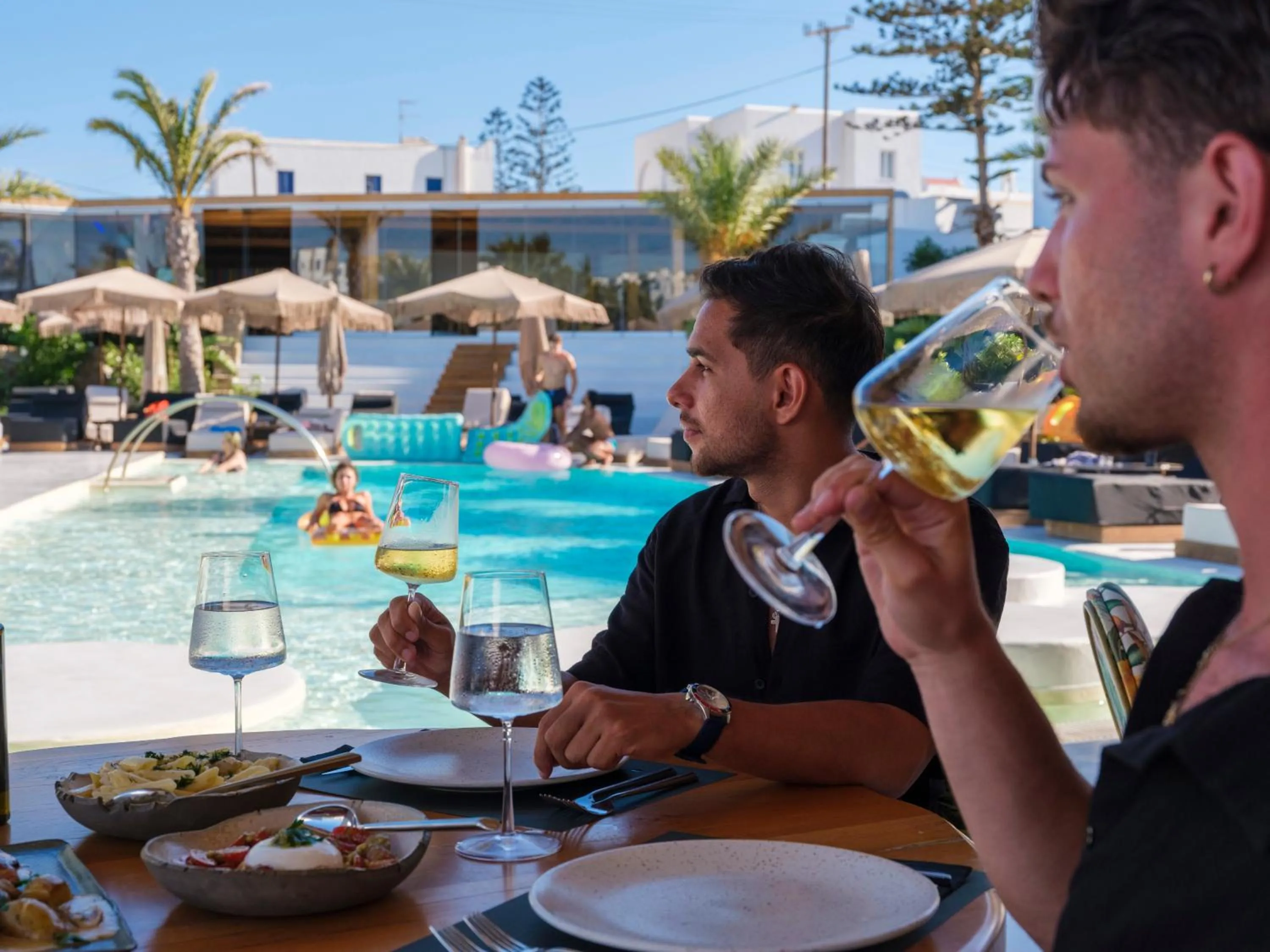 Restaurant/places to eat in Akkadian LGBT Boutique Hotel