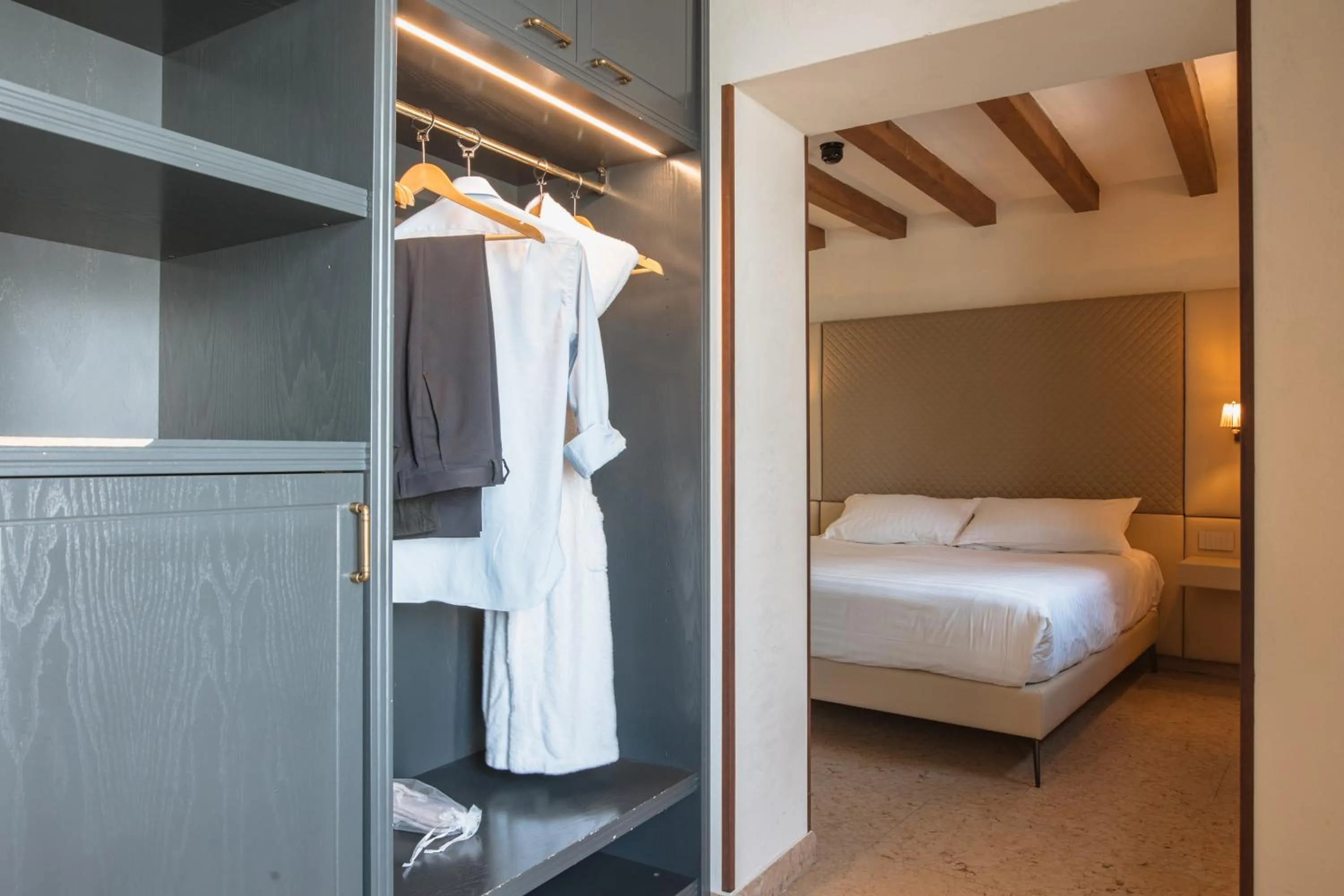 Photo of the whole room, Bed in Corte Regia Relais & Spa