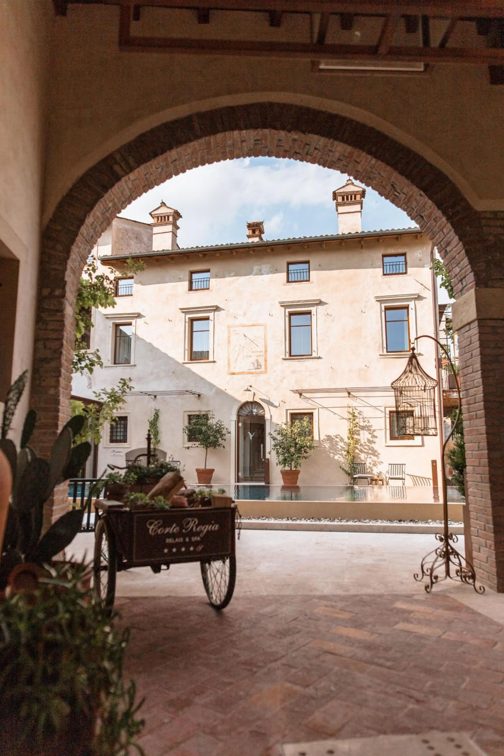 Facade/entrance in Corte Regia Relais & Spa