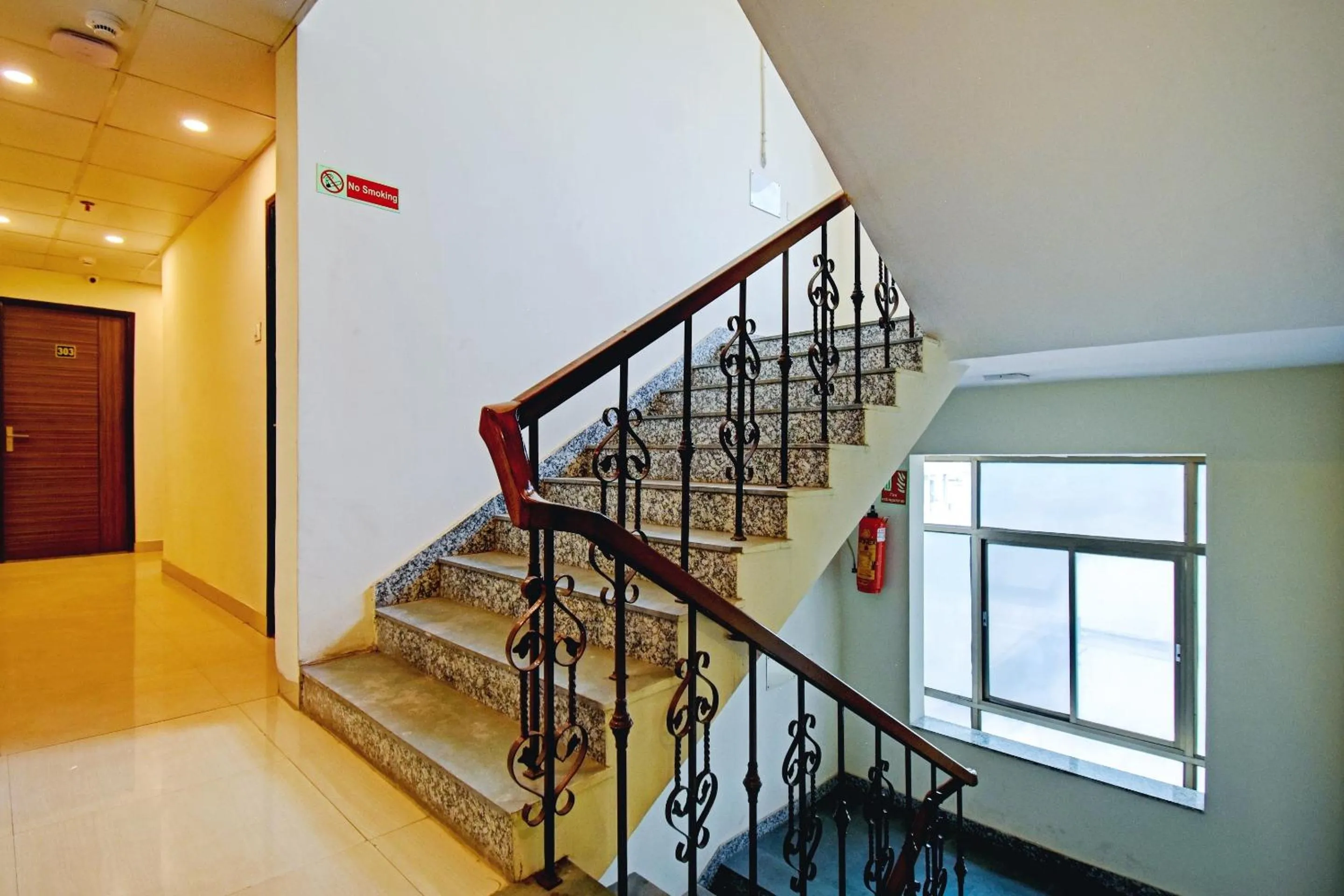 Lobby or reception in Hotel O Majestic Inn