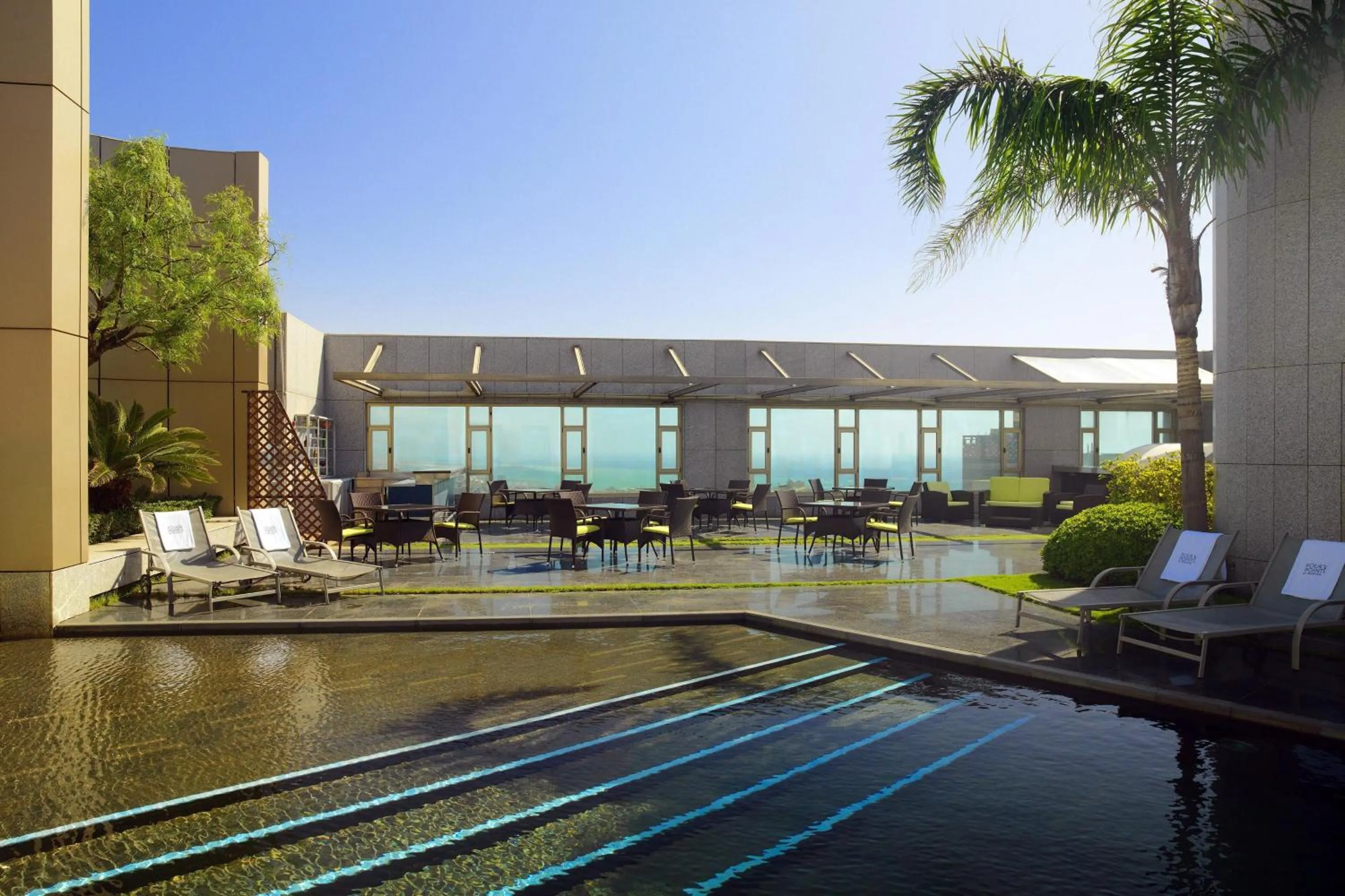 Swimming pool in Four Points By Sheraton Le Verdun